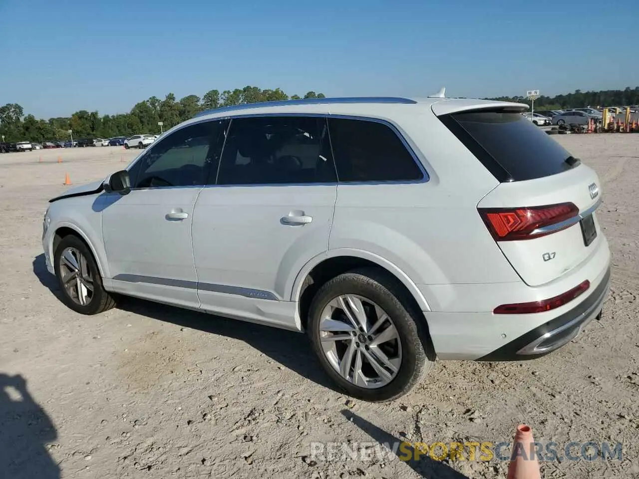2 Photograph of a damaged car WA1LXBF76ND004122 AUDI Q7 2022