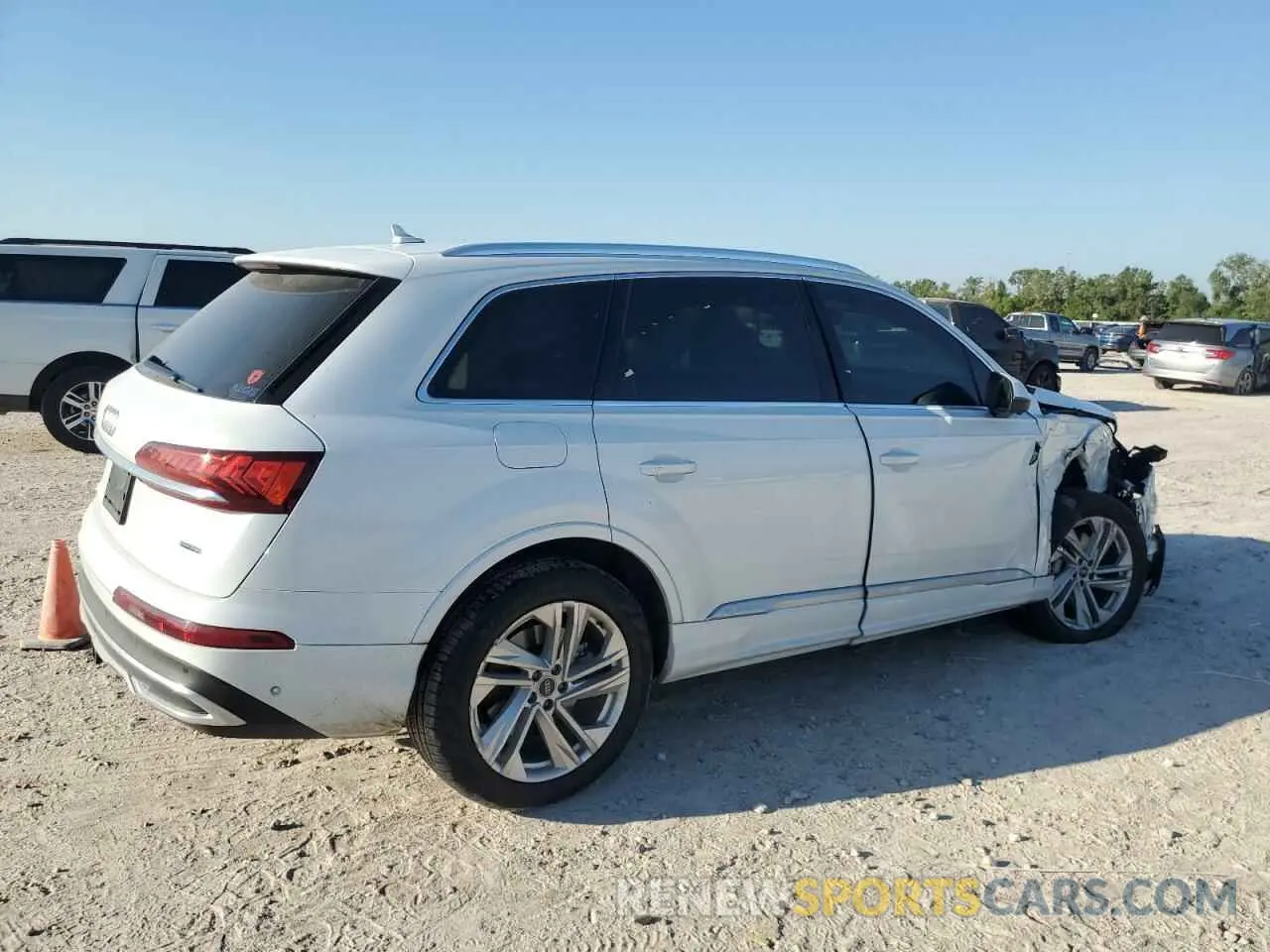 3 Photograph of a damaged car WA1LXBF76ND004122 AUDI Q7 2022