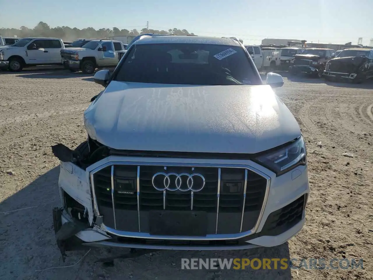 5 Photograph of a damaged car WA1LXBF76ND004122 AUDI Q7 2022