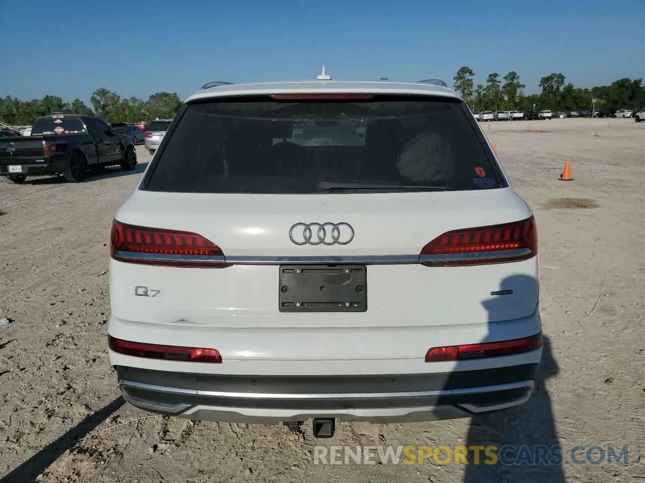 6 Photograph of a damaged car WA1LXBF76ND004122 AUDI Q7 2022
