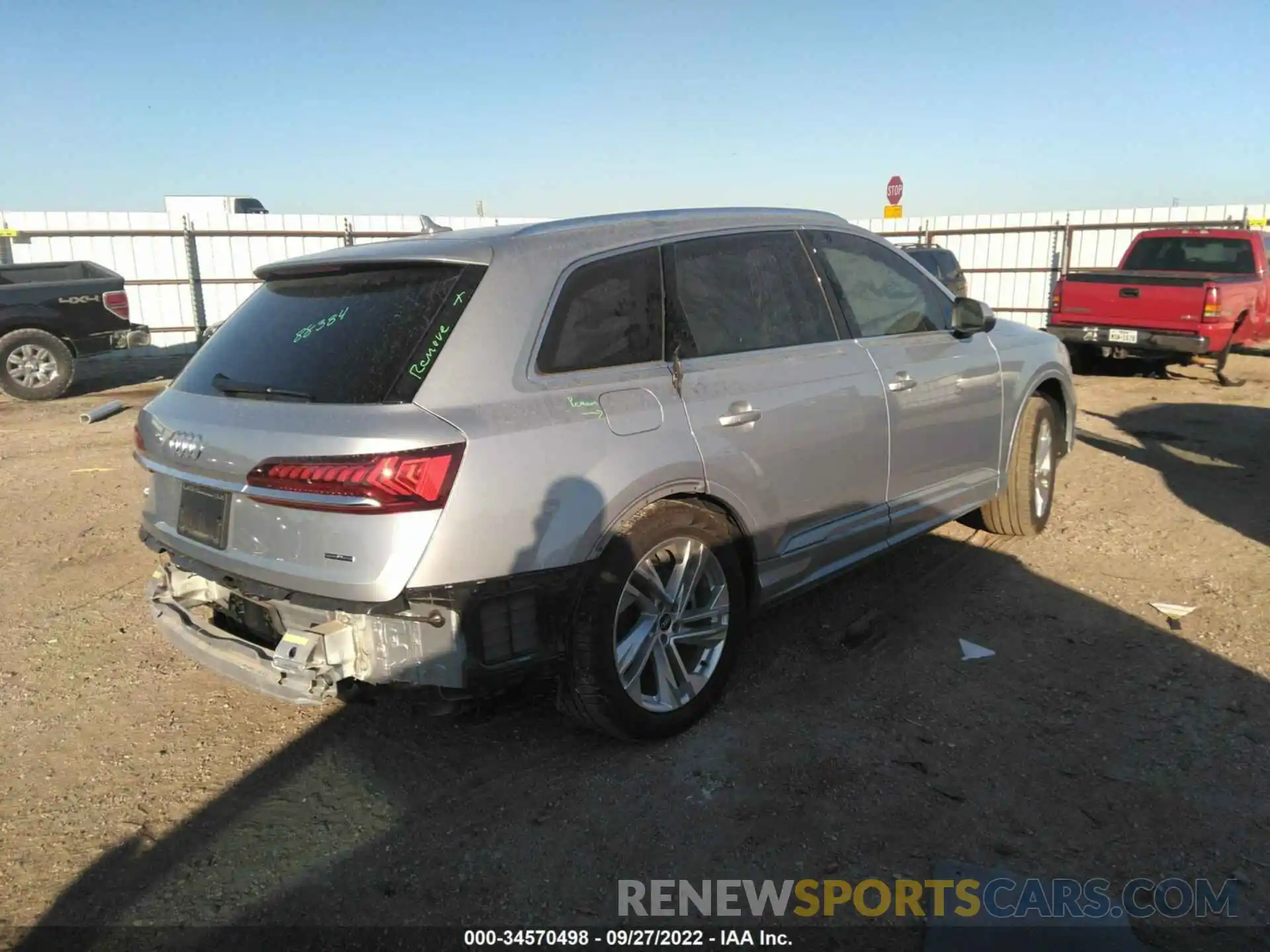 4 Photograph of a damaged car WA1LXBF77ND004386 AUDI Q7 2022