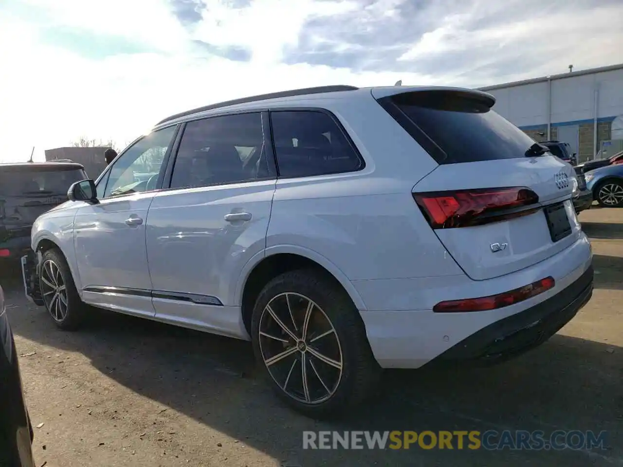 2 Photograph of a damaged car WA1LXBF77ND007675 AUDI Q7 2022