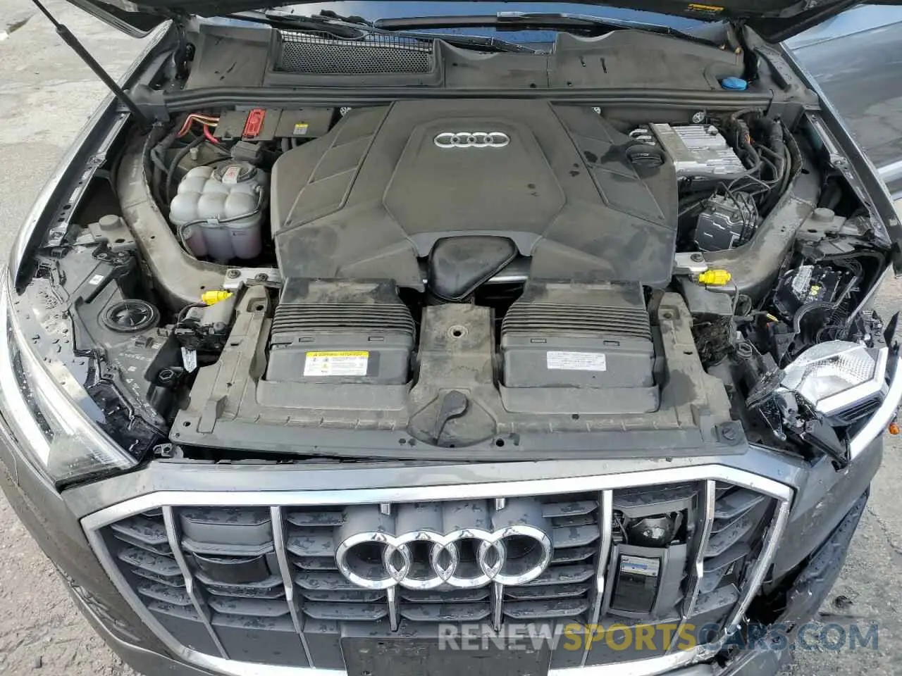 12 Photograph of a damaged car WA1LXBF78ND020368 AUDI Q7 2022