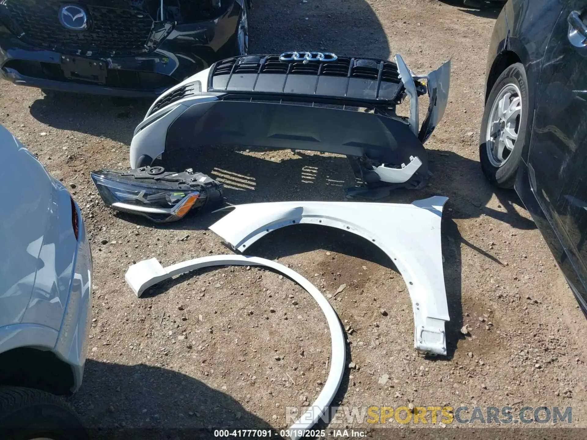 12 Photograph of a damaged car WA1LXBF79ND004082 AUDI Q7 2022