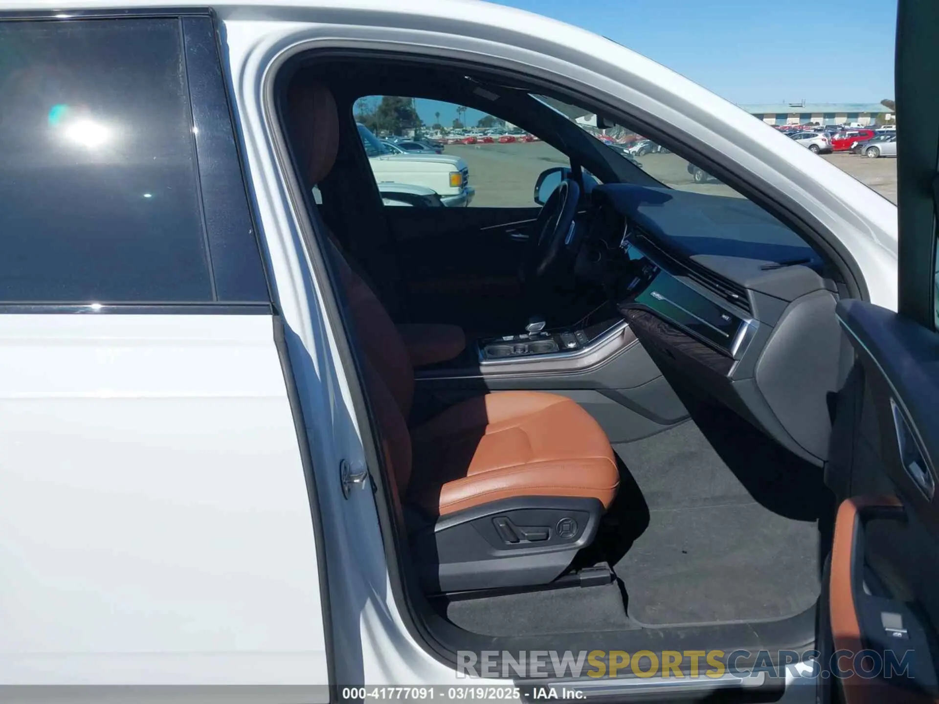5 Photograph of a damaged car WA1LXBF79ND004082 AUDI Q7 2022