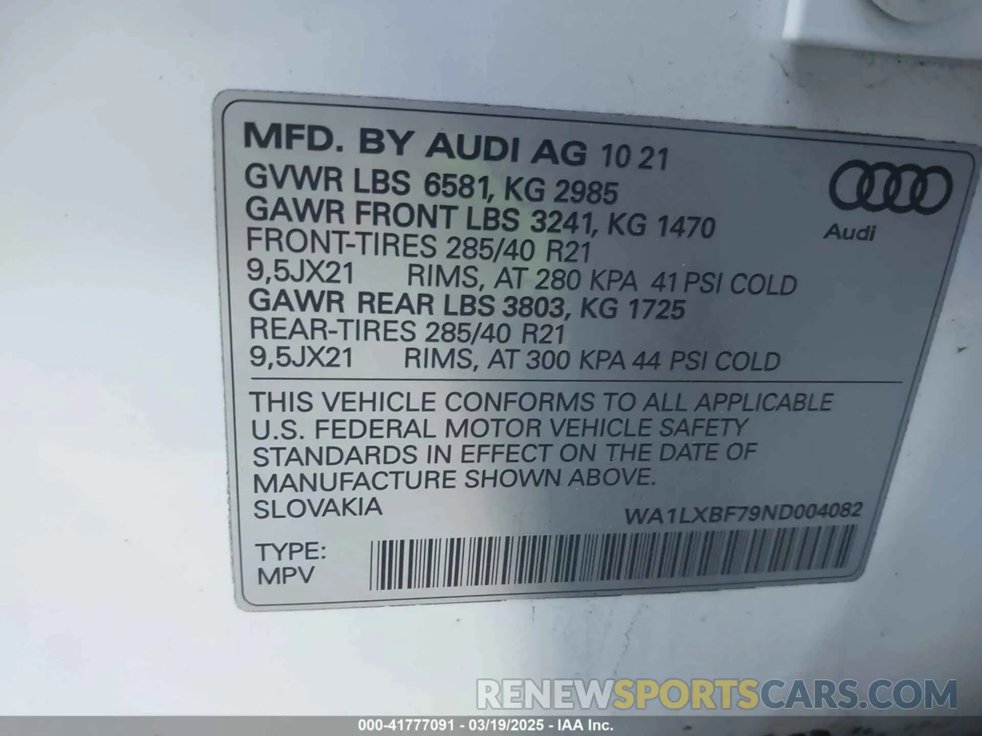 9 Photograph of a damaged car WA1LXBF79ND004082 AUDI Q7 2022
