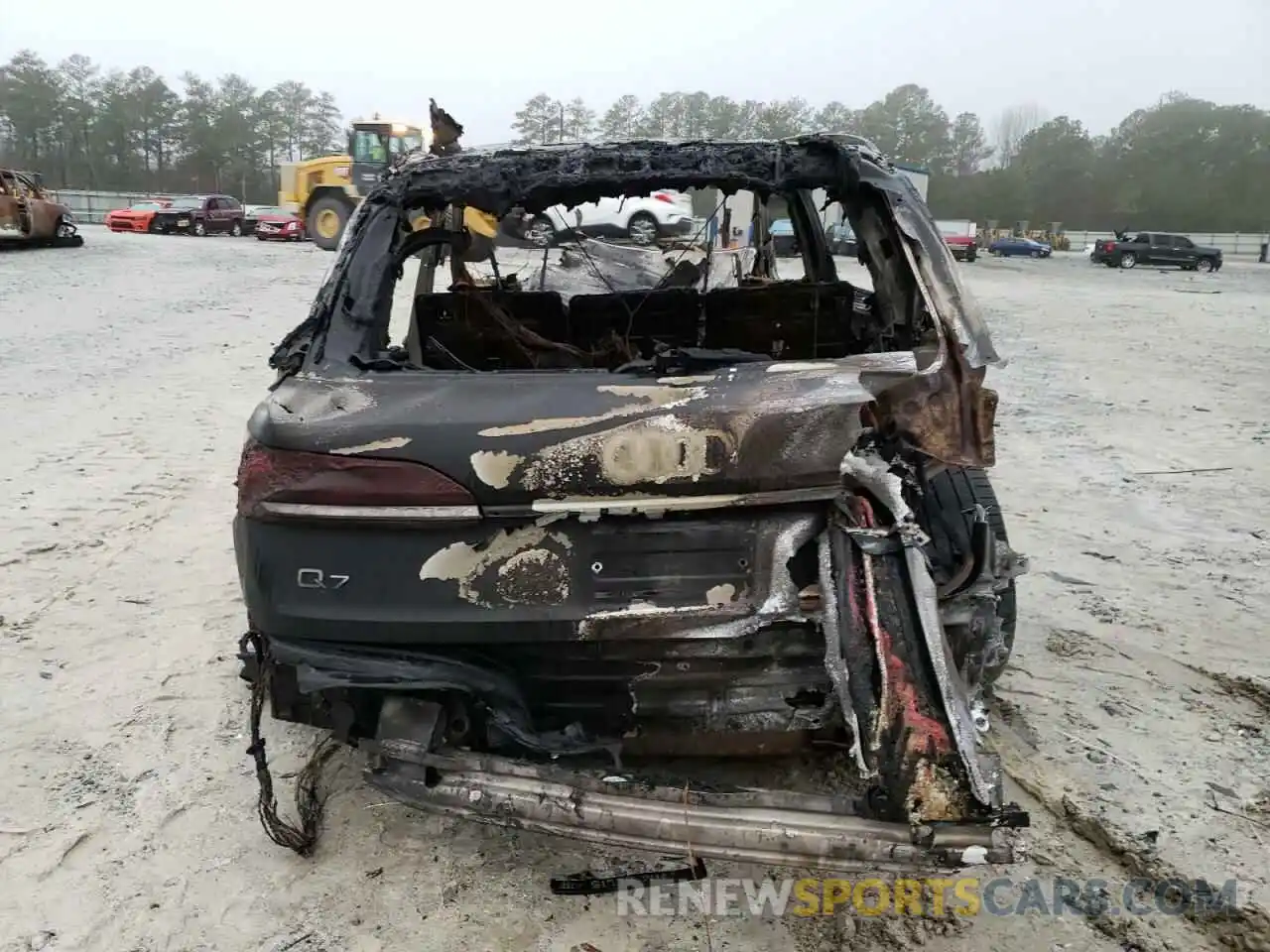 6 Photograph of a damaged car WA1LXBF79ND005491 AUDI Q7 2022