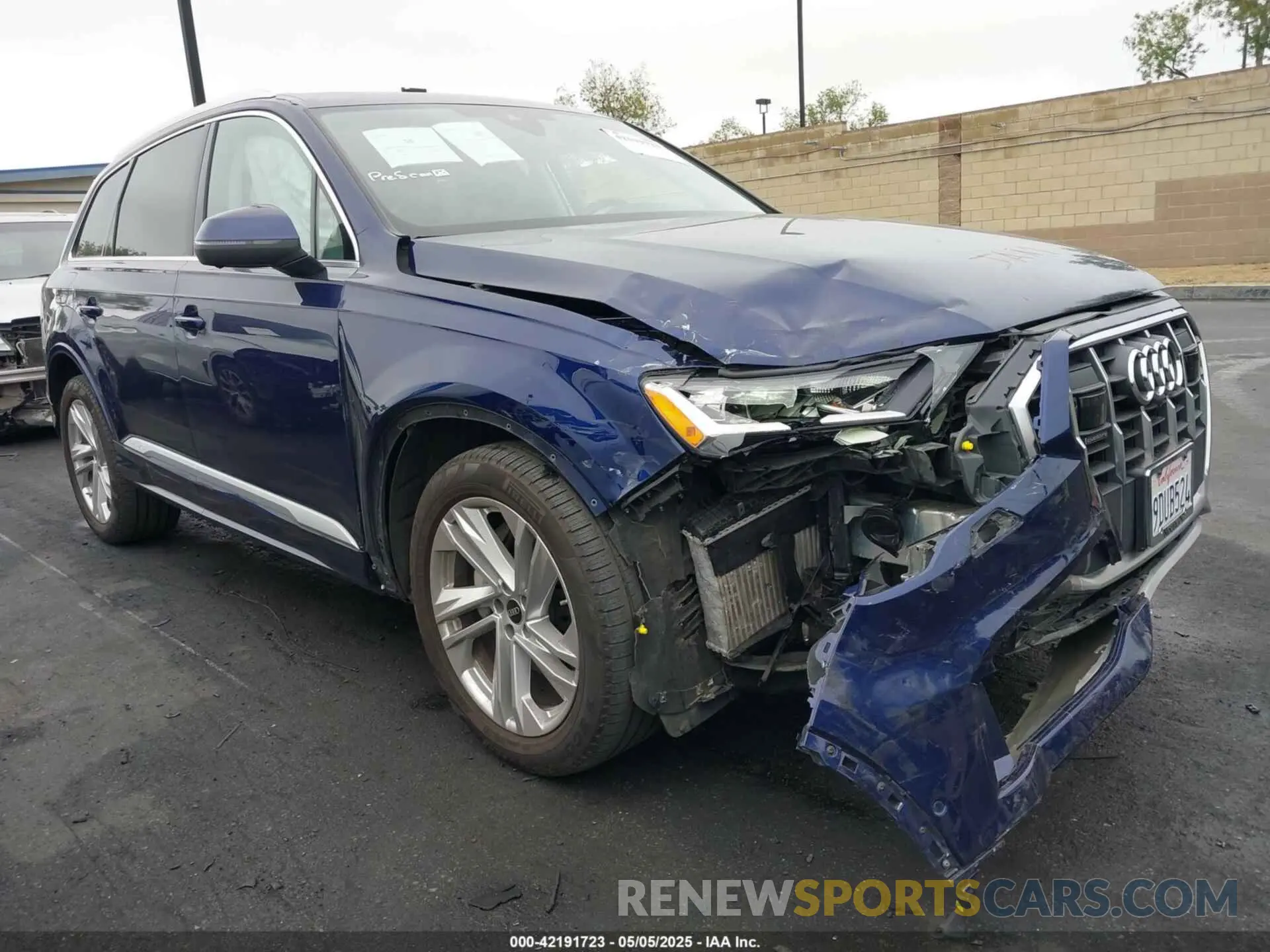 13 Photograph of a damaged car WA1LXBF7XND020534 AUDI Q7 2022
