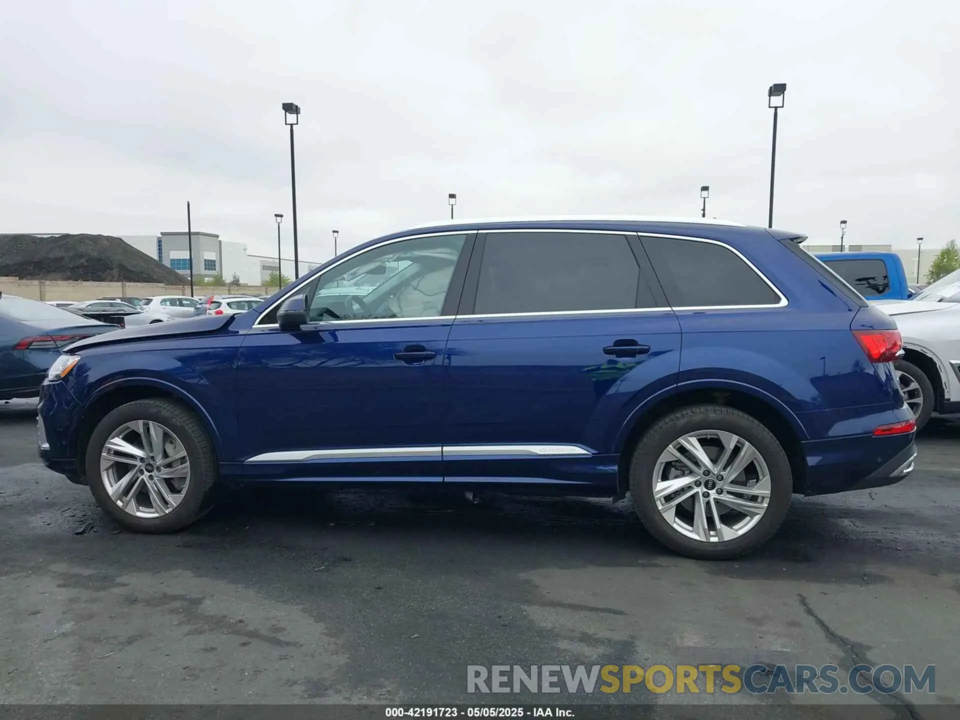 14 Photograph of a damaged car WA1LXBF7XND020534 AUDI Q7 2022