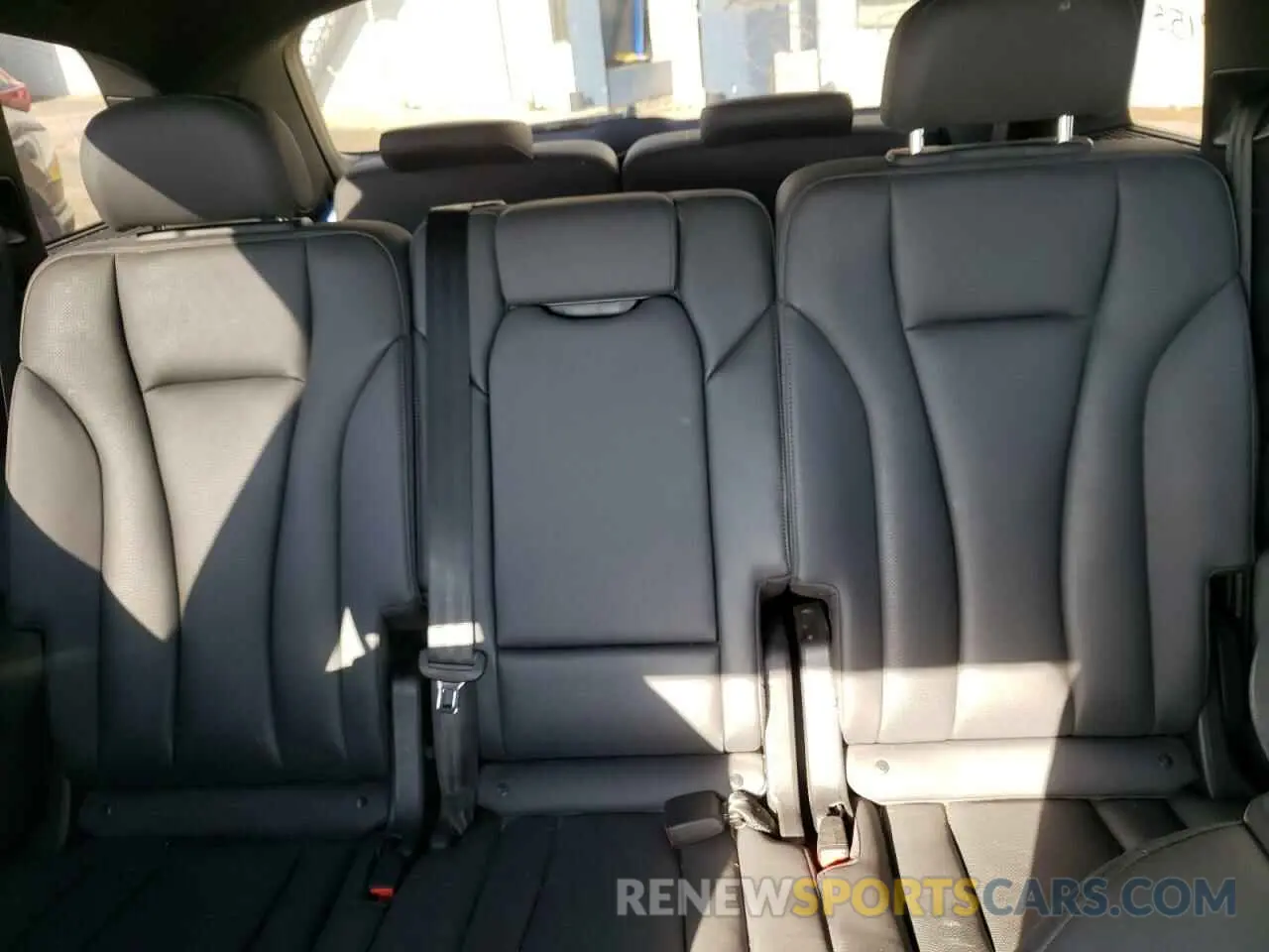 10 Photograph of a damaged car WA1MXBF72ND020001 AUDI Q7 2022
