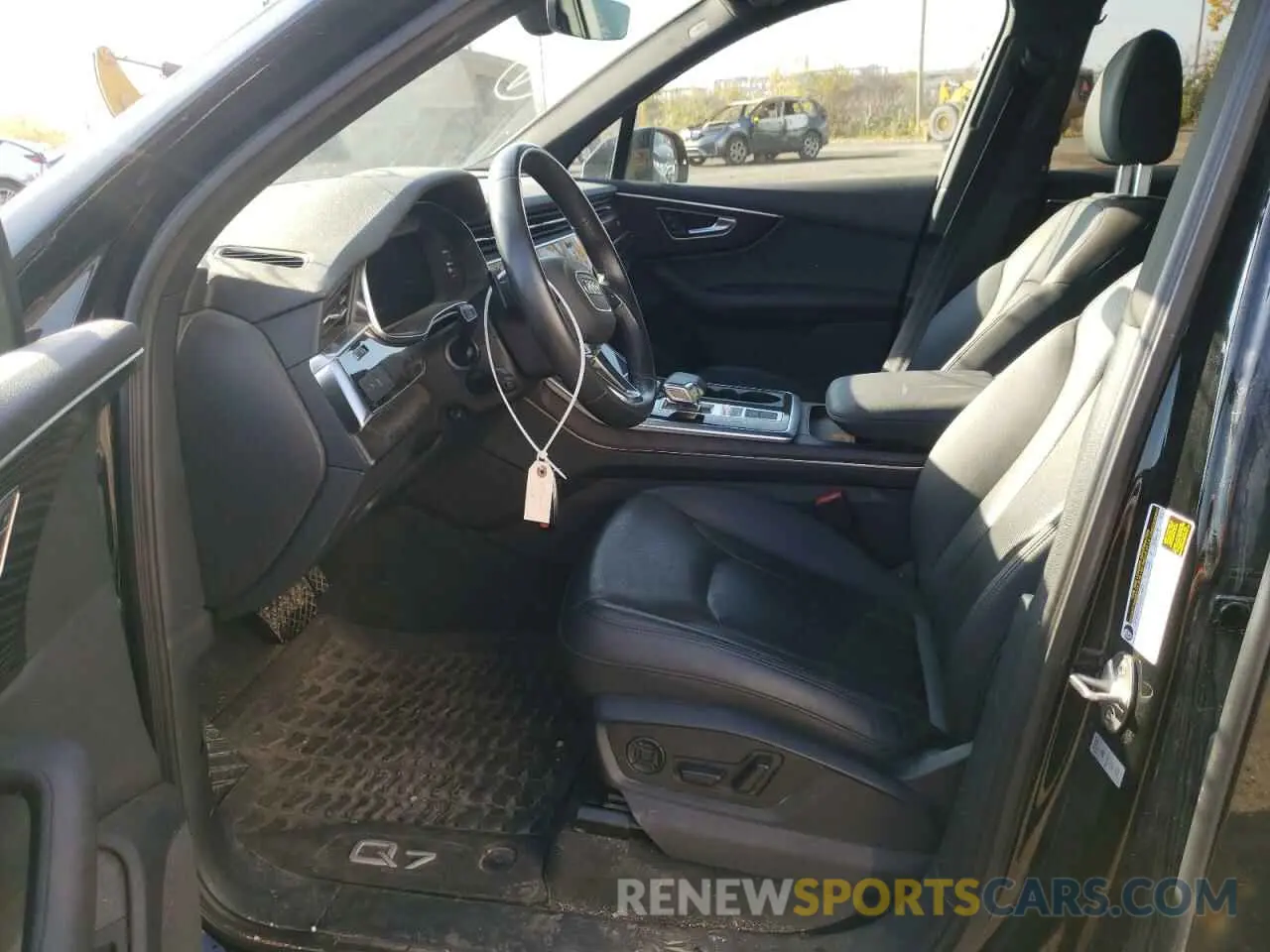7 Photograph of a damaged car WA1MXBF72ND020001 AUDI Q7 2022
