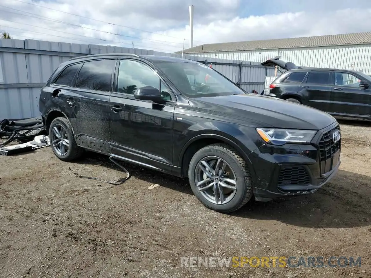 4 Photograph of a damaged car WA1MXBF75ND012197 AUDI Q7 2022