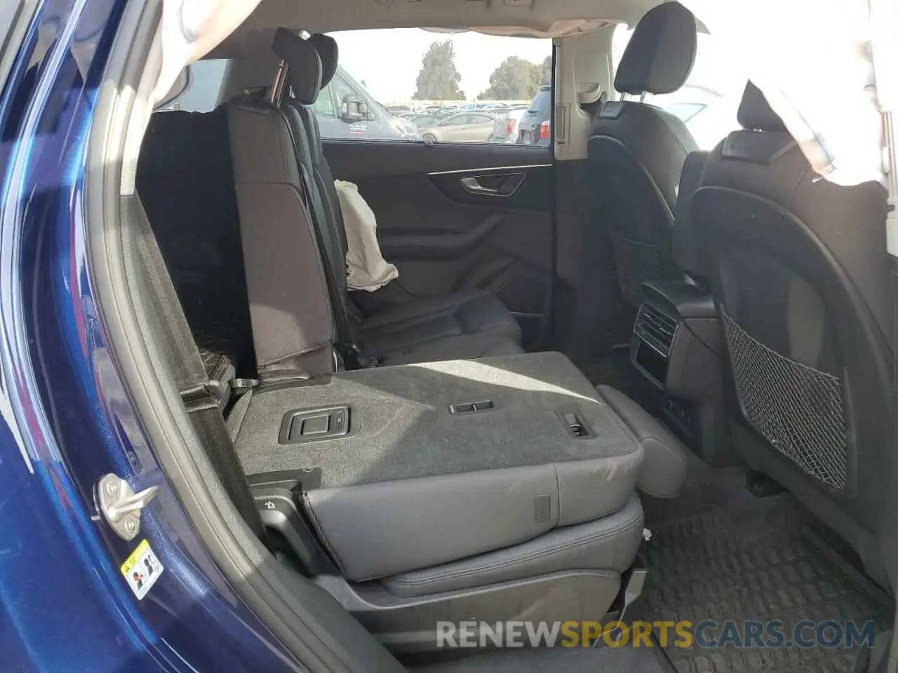 11 Photograph of a damaged car WA1VXBF71ND014341 AUDI Q7 2022