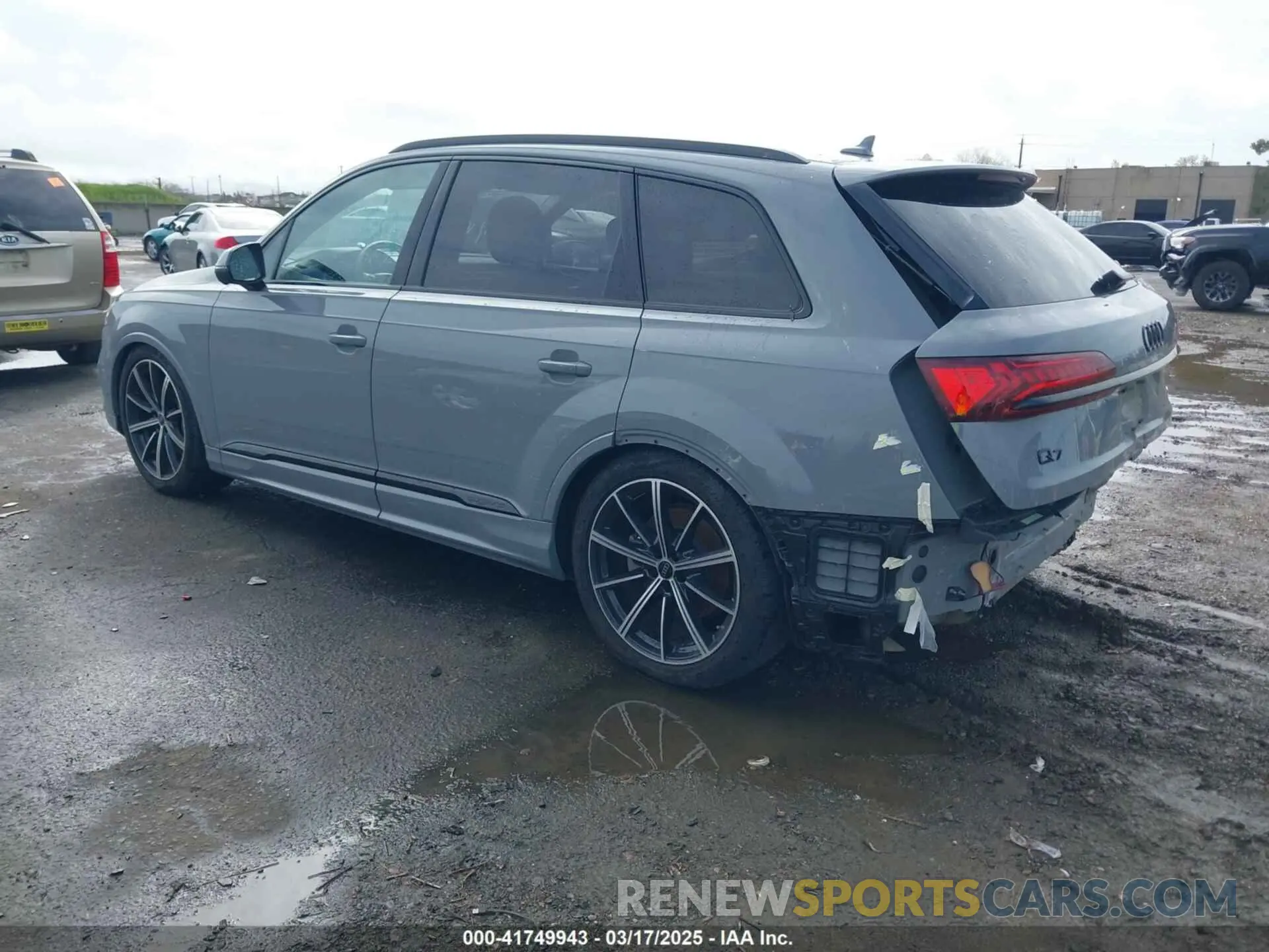 3 Photograph of a damaged car WA1VXBF79ND019948 AUDI Q7 2022