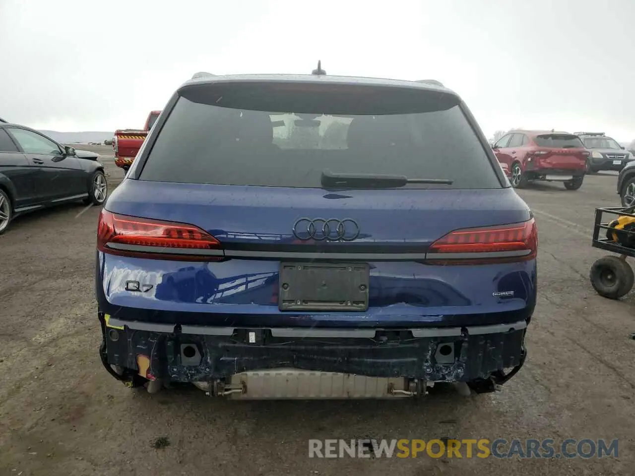 6 Photograph of a damaged car WA1VXBF7XND014371 AUDI Q7 2022