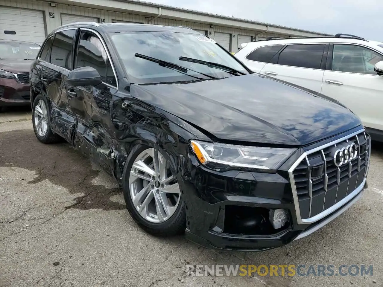 4 Photograph of a damaged car WA1ACBF73PD003659 AUDI Q7 2023