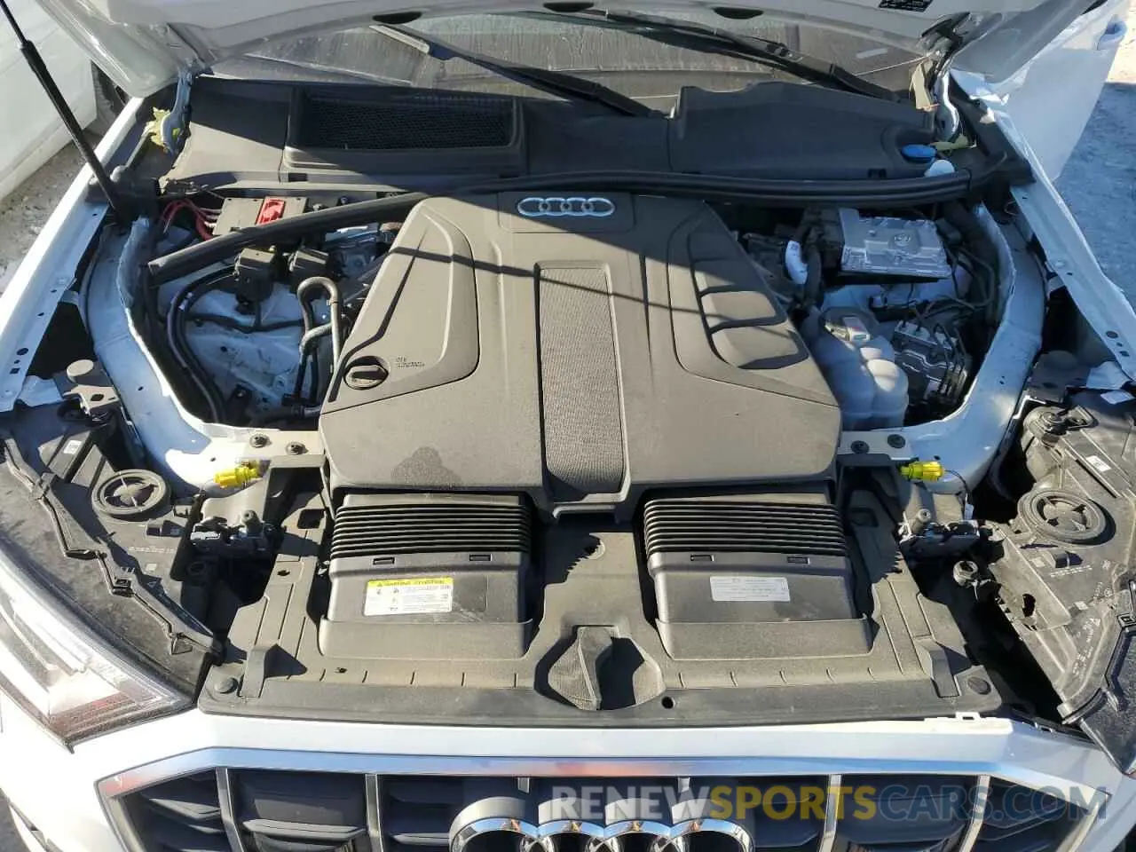 11 Photograph of a damaged car WA1ACBF77PD029360 AUDI Q7 2023