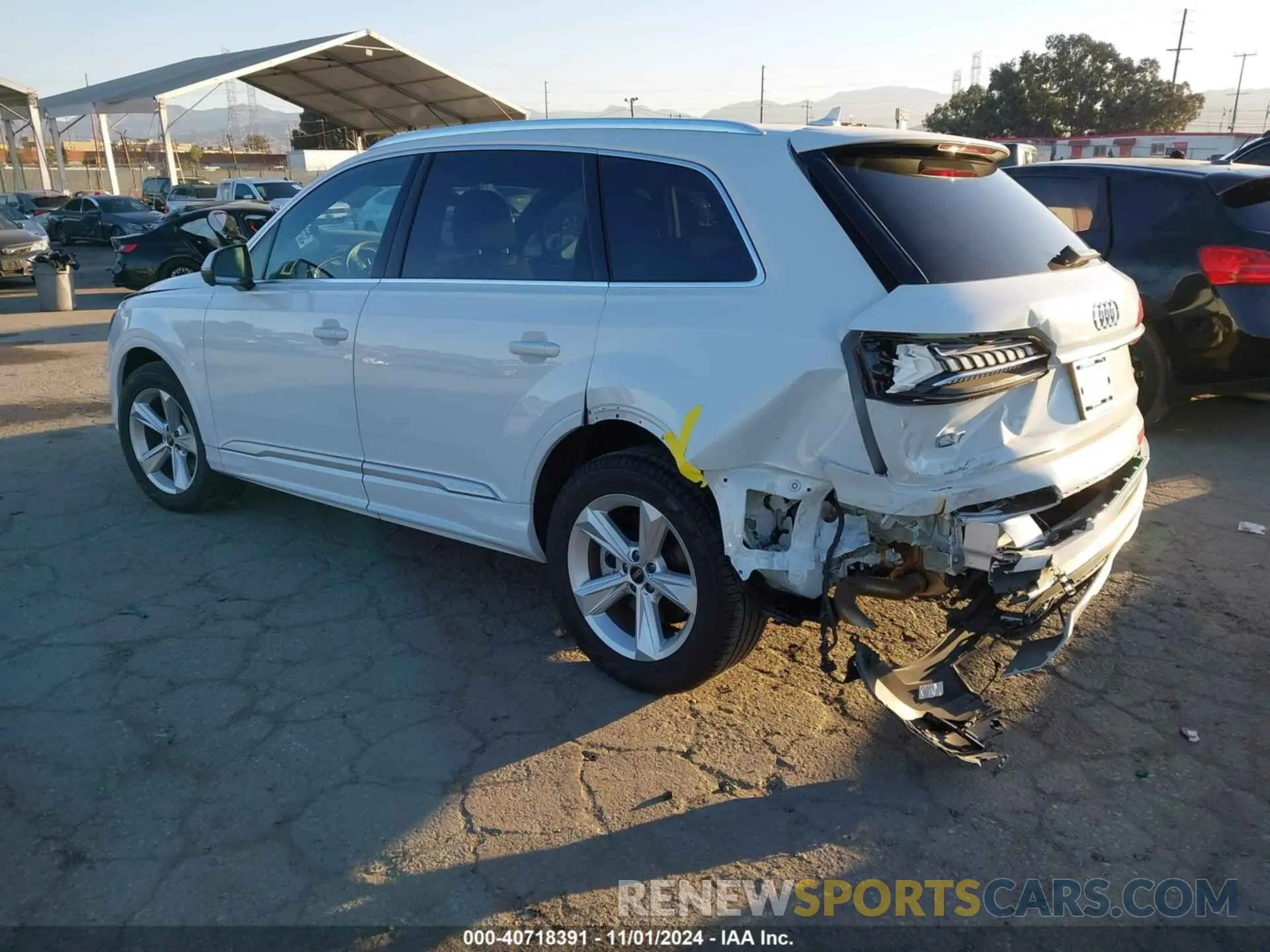 3 Photograph of a damaged car WA1AXBF70PD017877 AUDI Q7 2023