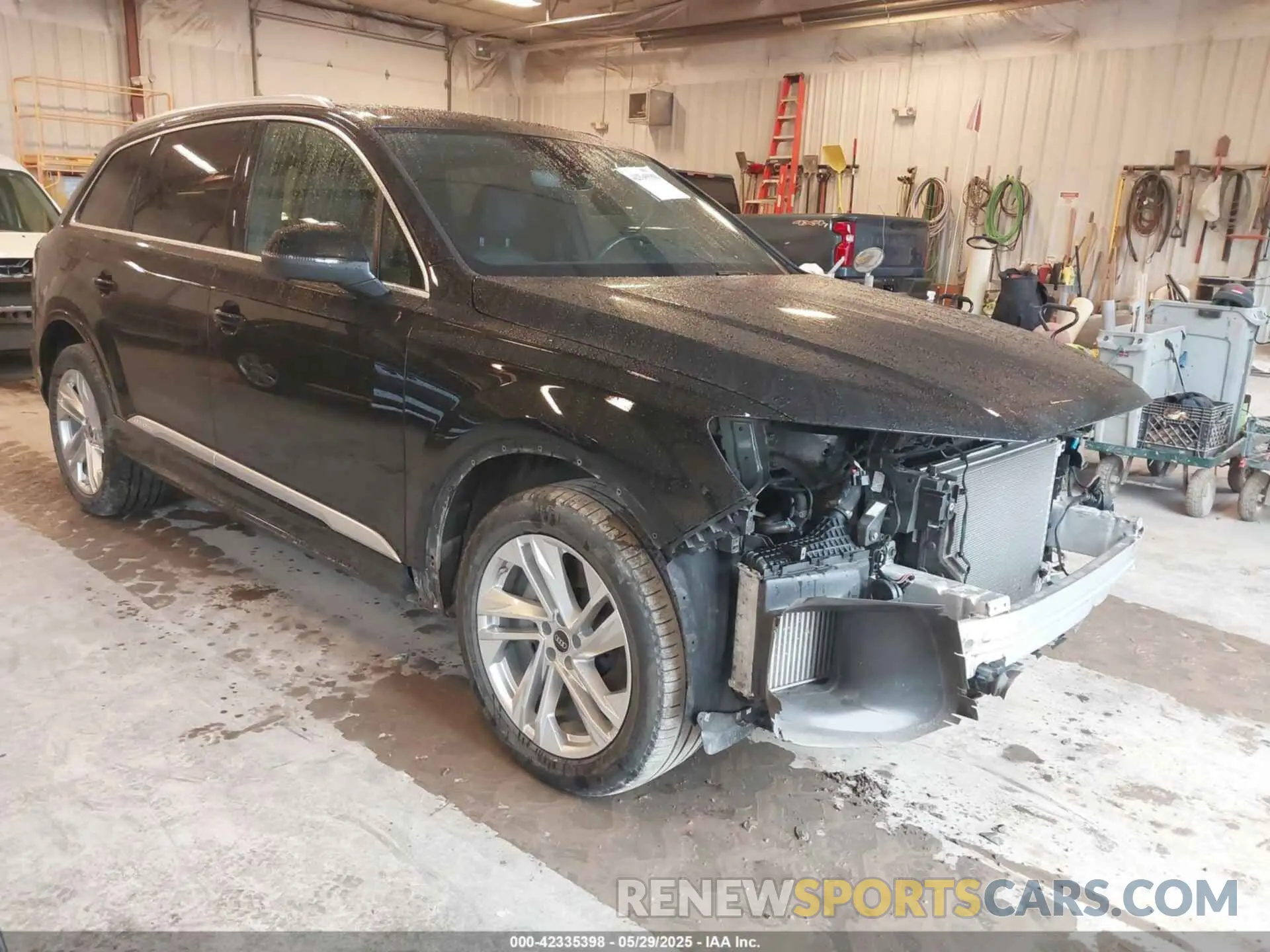 1 Photograph of a damaged car WA1AXBF73PD000720 AUDI Q7 2023