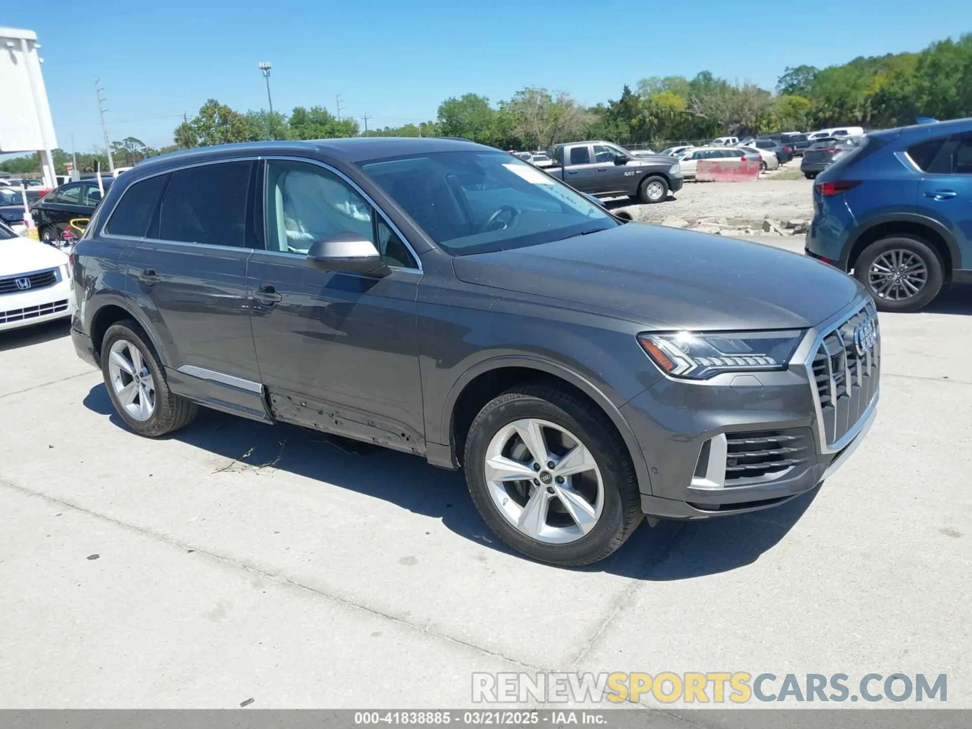 1 Photograph of a damaged car WA1AXBF76PD025384 AUDI Q7 2023