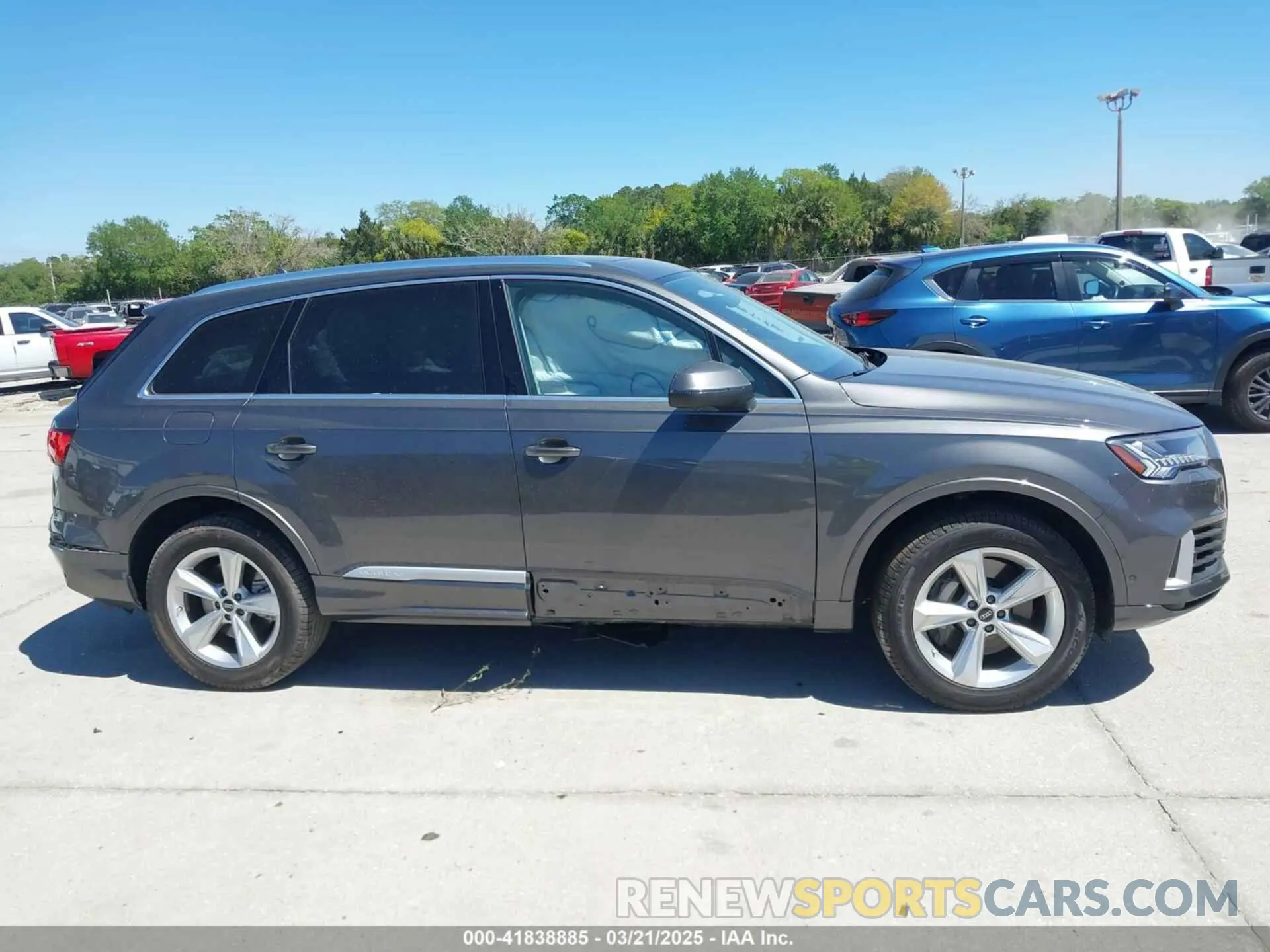 13 Photograph of a damaged car WA1AXBF76PD025384 AUDI Q7 2023