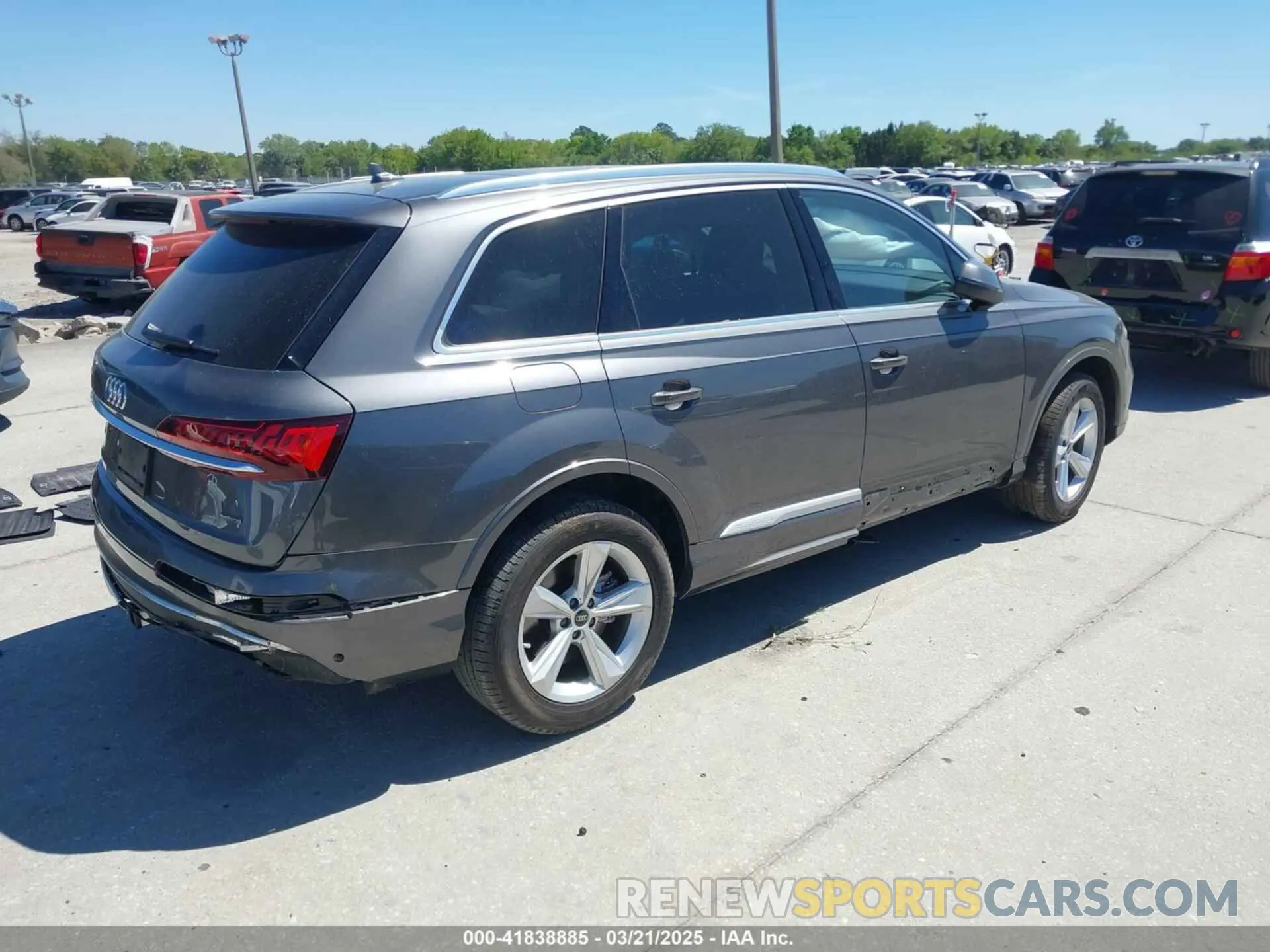 4 Photograph of a damaged car WA1AXBF76PD025384 AUDI Q7 2023