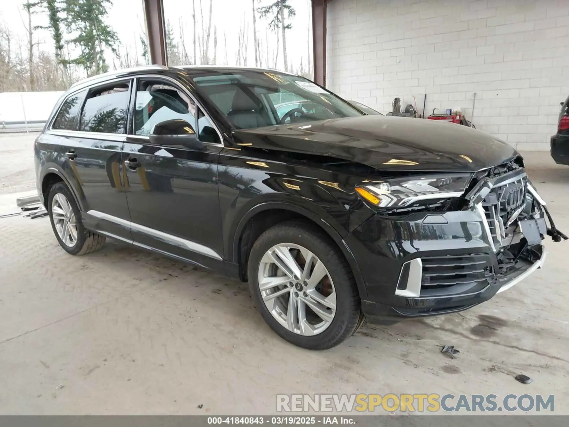 1 Photograph of a damaged car WA1AXBF77PD014684 AUDI Q7 2023
