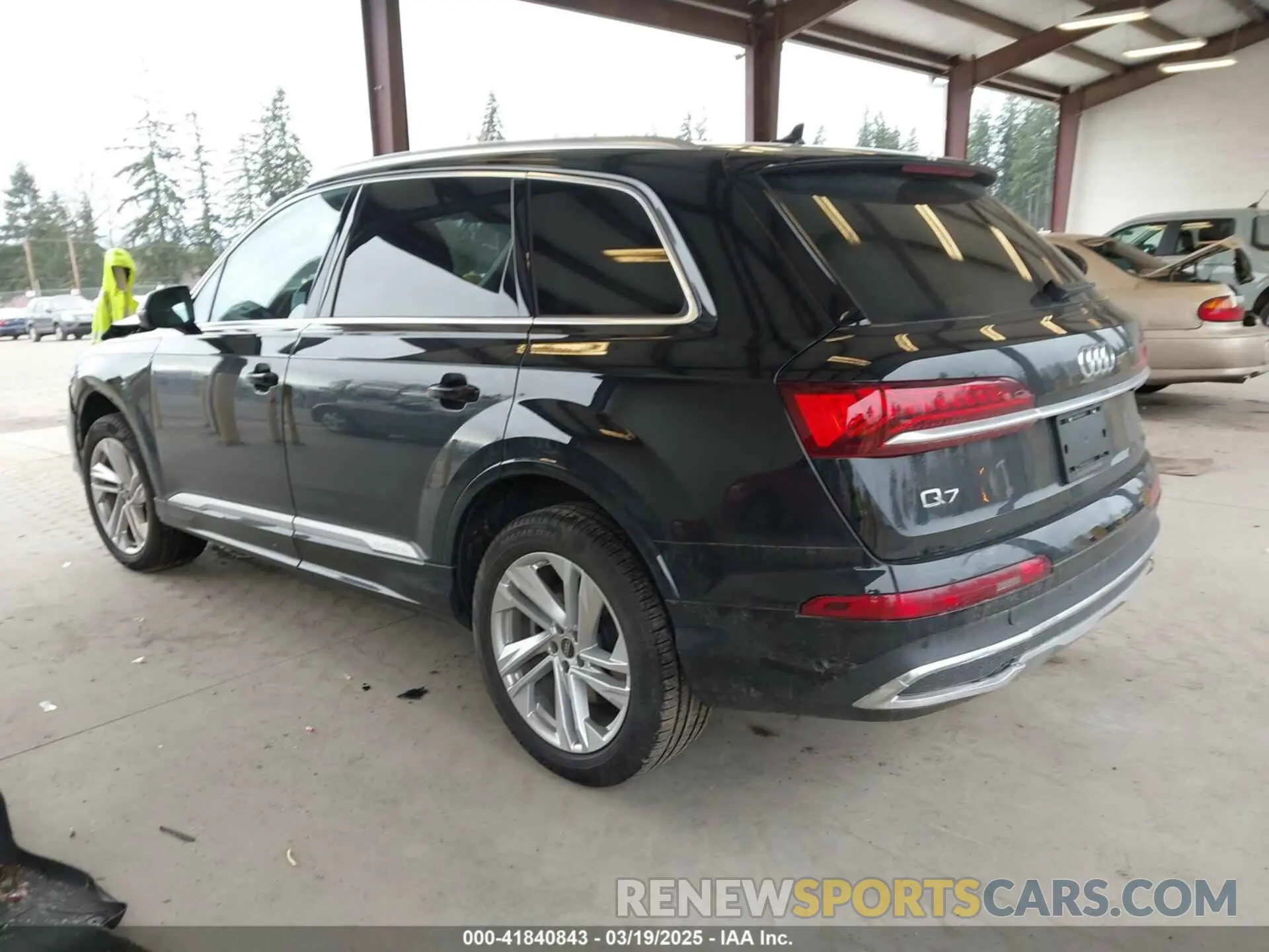 3 Photograph of a damaged car WA1AXBF77PD014684 AUDI Q7 2023