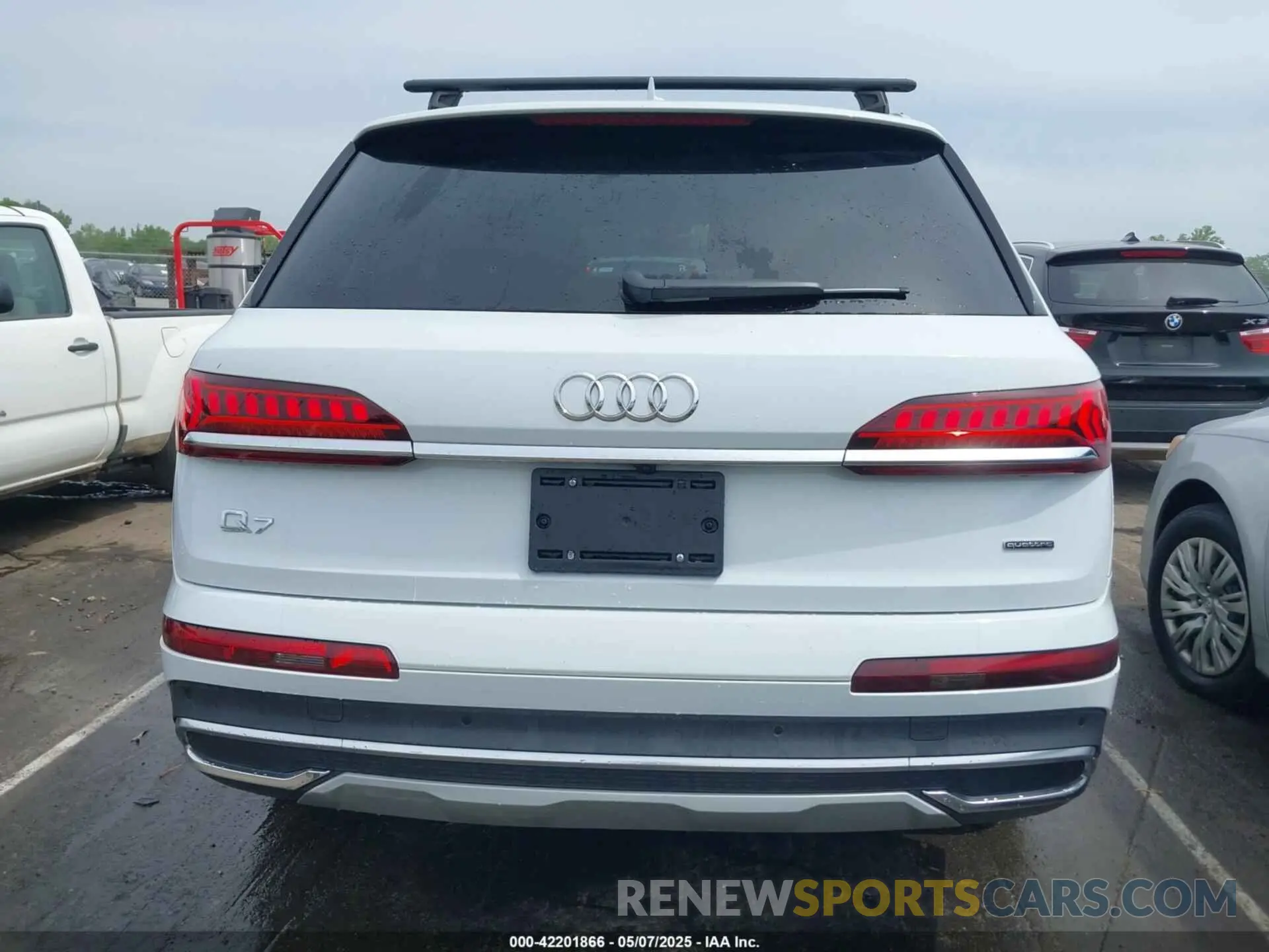 16 Photograph of a damaged car WA1LCBF71PD019481 AUDI Q7 2023