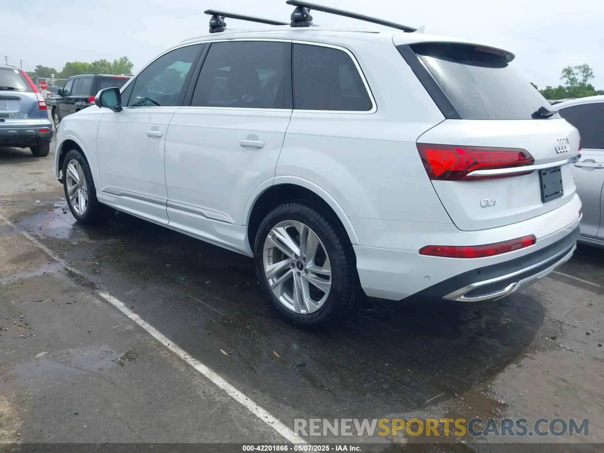 3 Photograph of a damaged car WA1LCBF71PD019481 AUDI Q7 2023