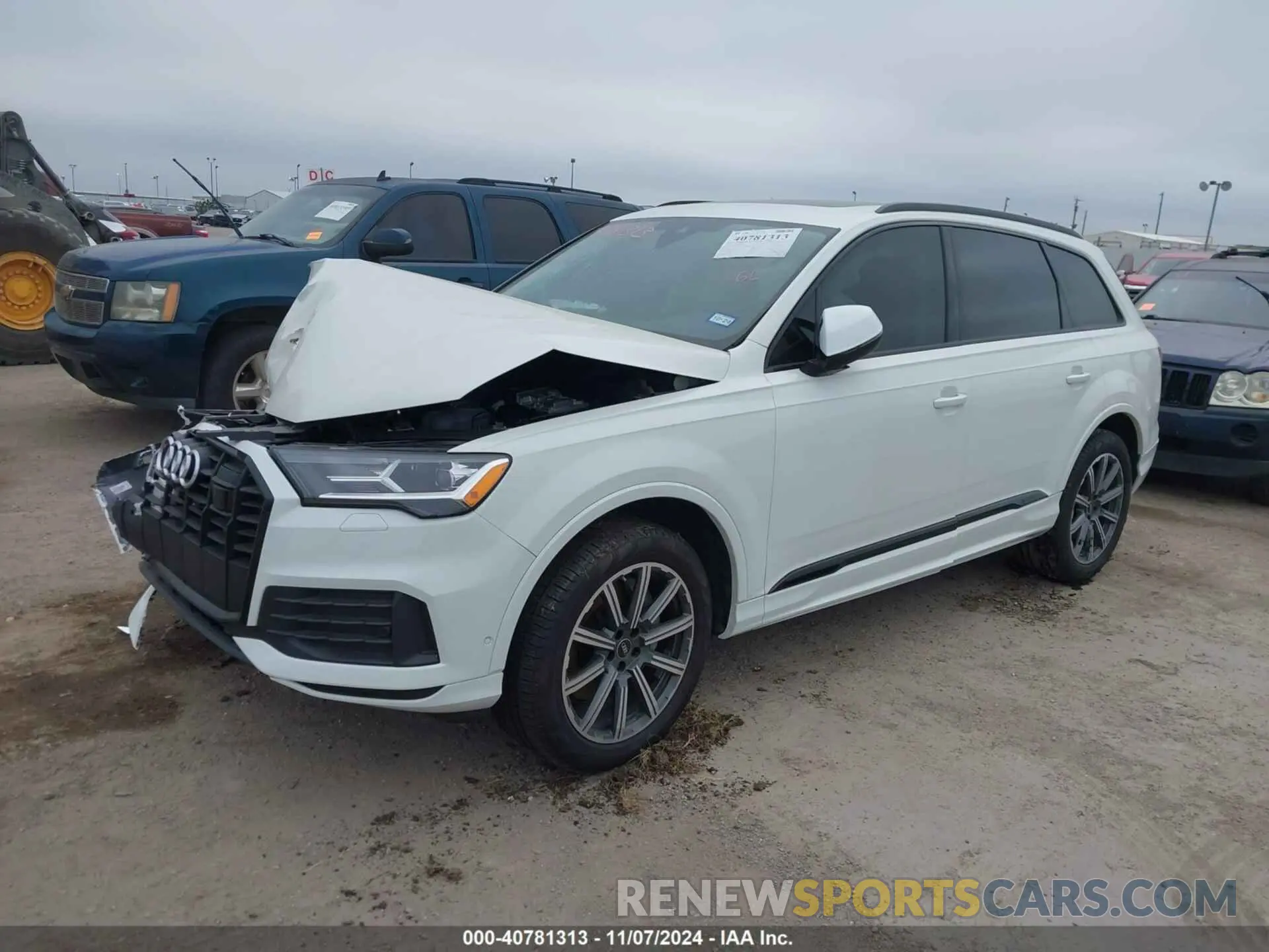 2 Photograph of a damaged car WA1LCBF72PD003399 AUDI Q7 2023