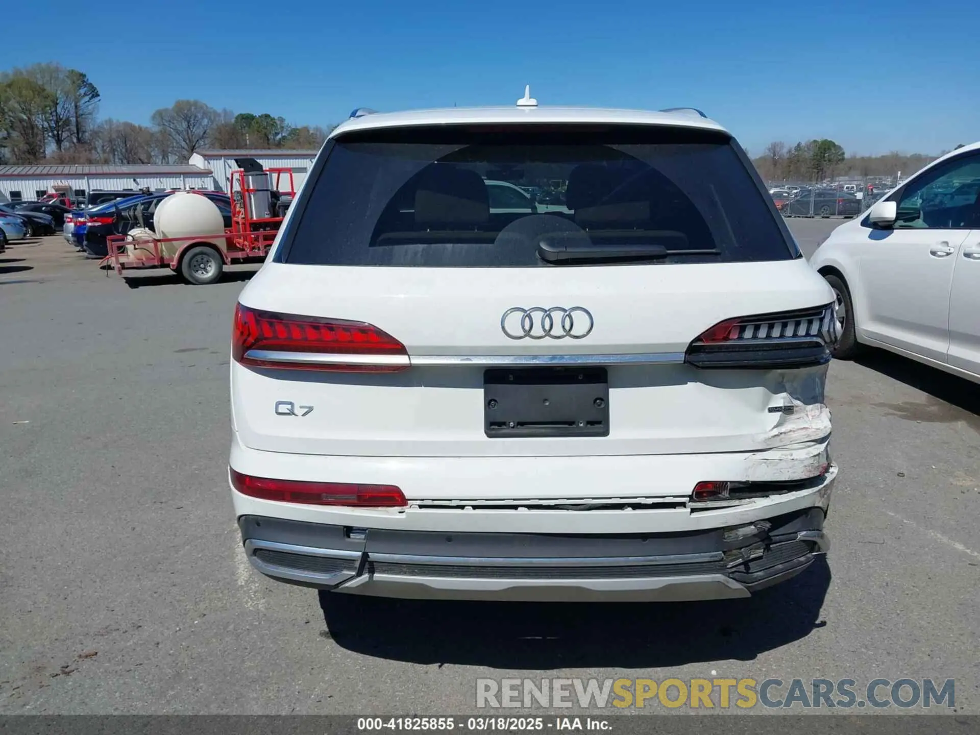 16 Photograph of a damaged car WA1LCBF72PD031042 AUDI Q7 2023