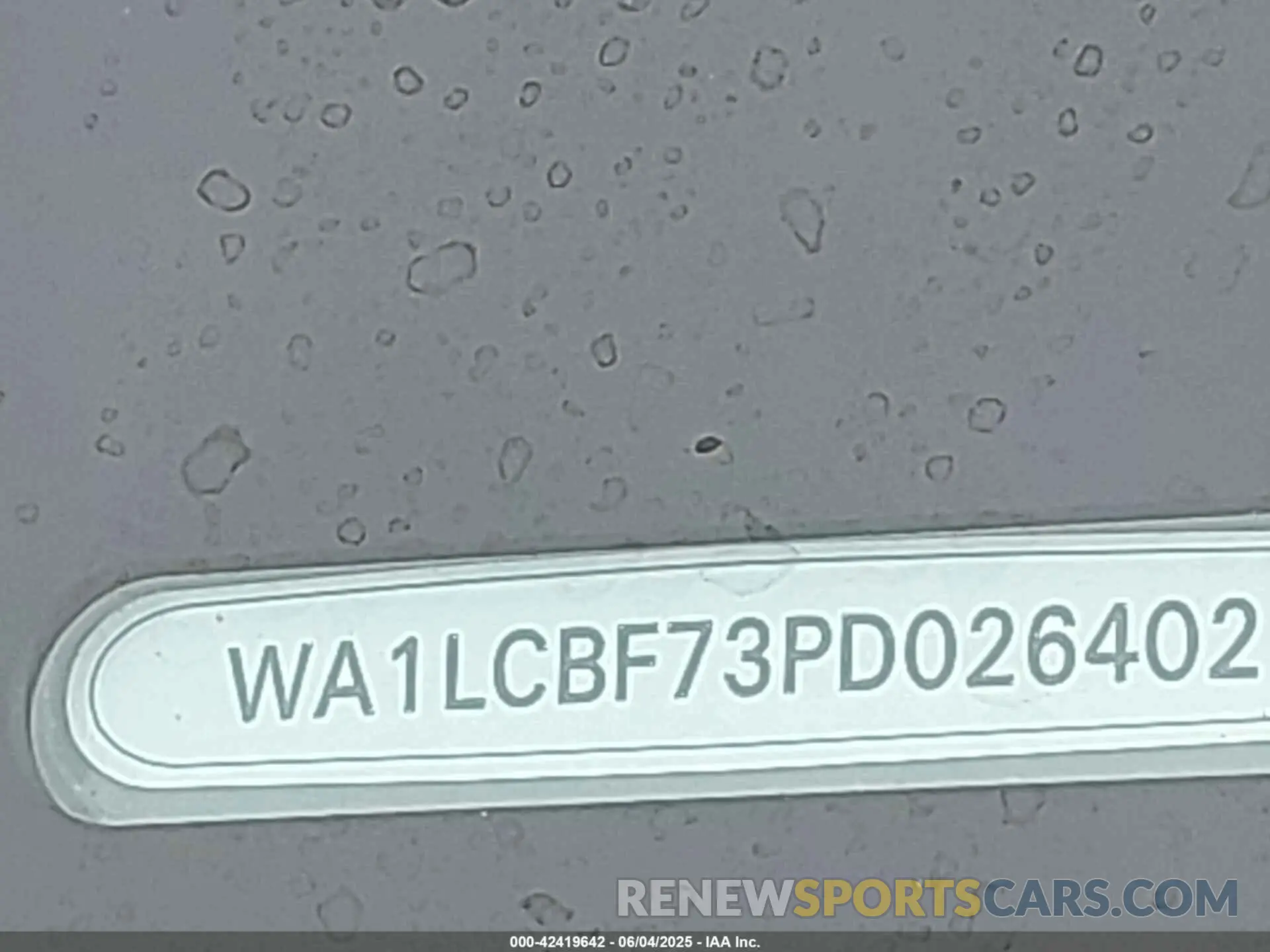 17 Photograph of a damaged car WA1LCBF73PD026402 AUDI Q7 2023