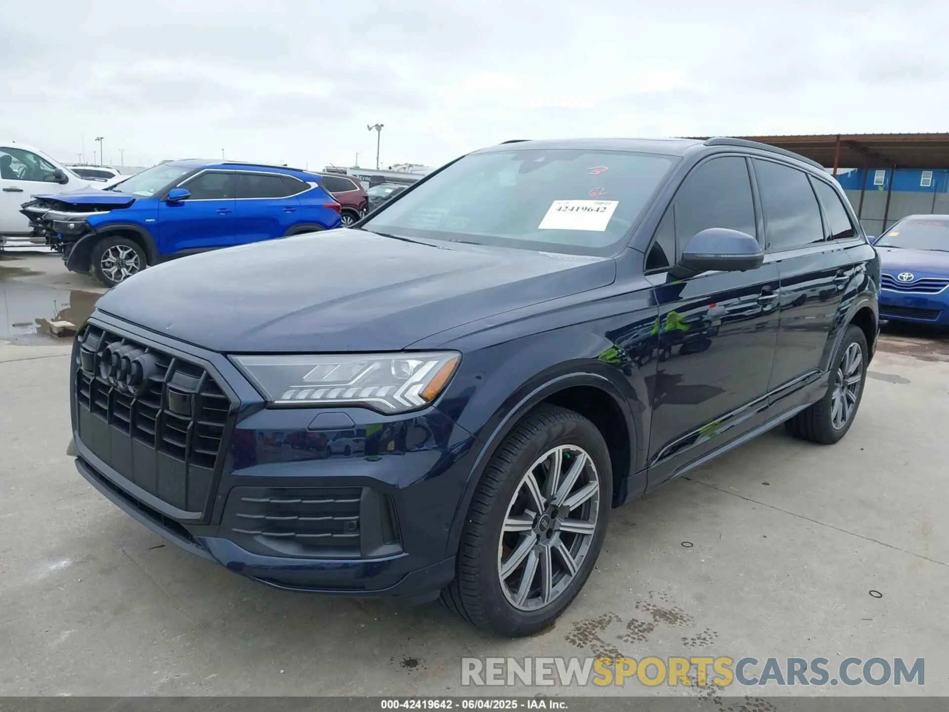 2 Photograph of a damaged car WA1LCBF73PD026402 AUDI Q7 2023