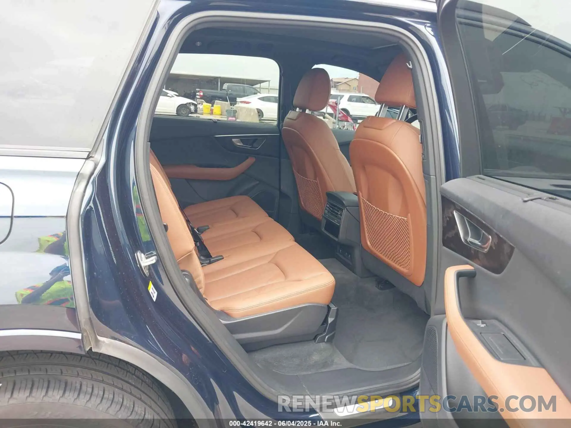 8 Photograph of a damaged car WA1LCBF73PD026402 AUDI Q7 2023