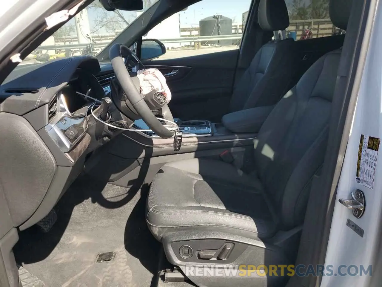 7 Photograph of a damaged car WA1LCBF75PD022836 AUDI Q7 2023