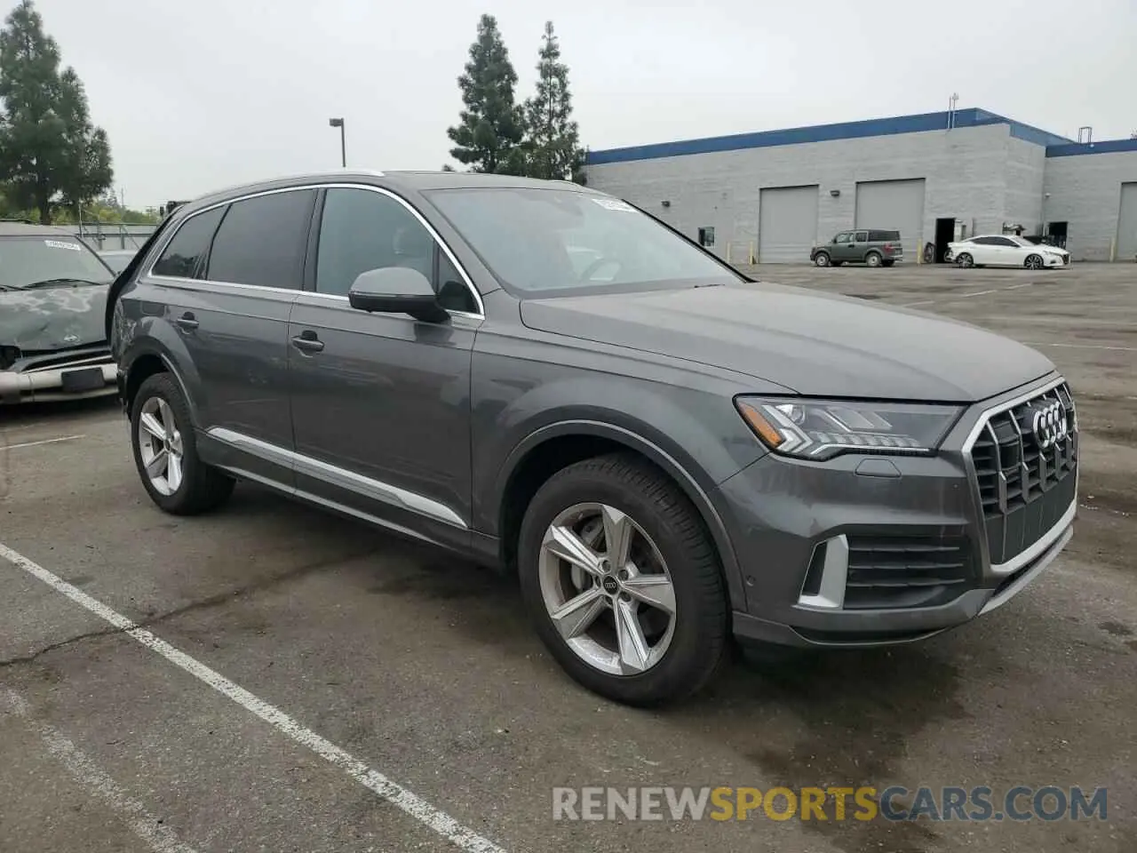 4 Photograph of a damaged car WA1LCBF76PD019802 AUDI Q7 2023