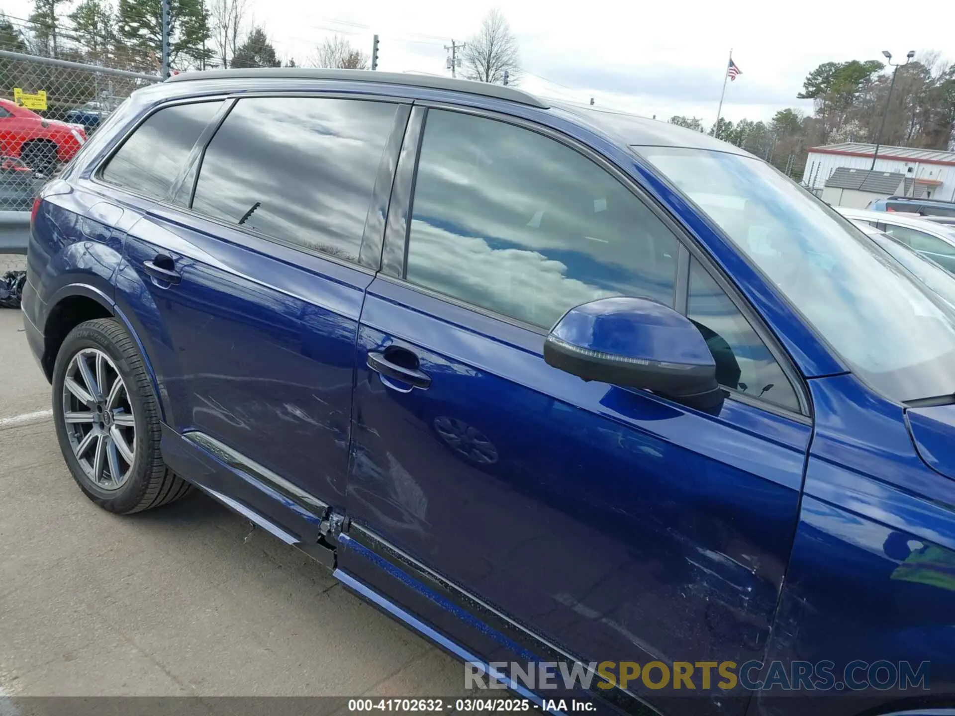 13 Photograph of a damaged car WA1LCBF76PD022585 AUDI Q7 2023