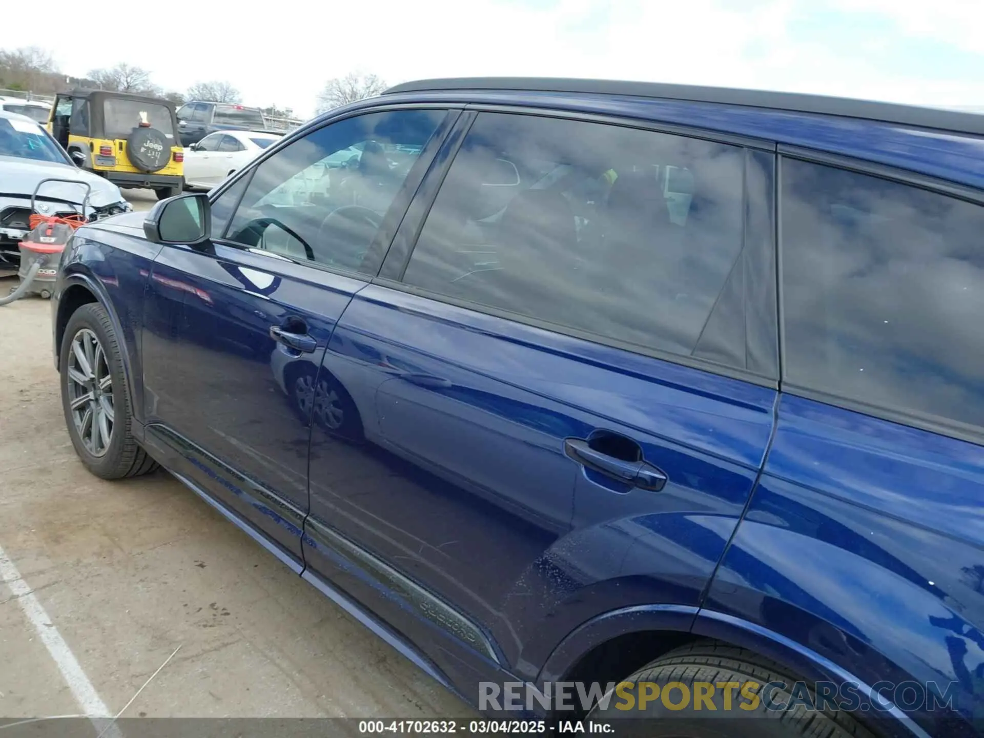 14 Photograph of a damaged car WA1LCBF76PD022585 AUDI Q7 2023