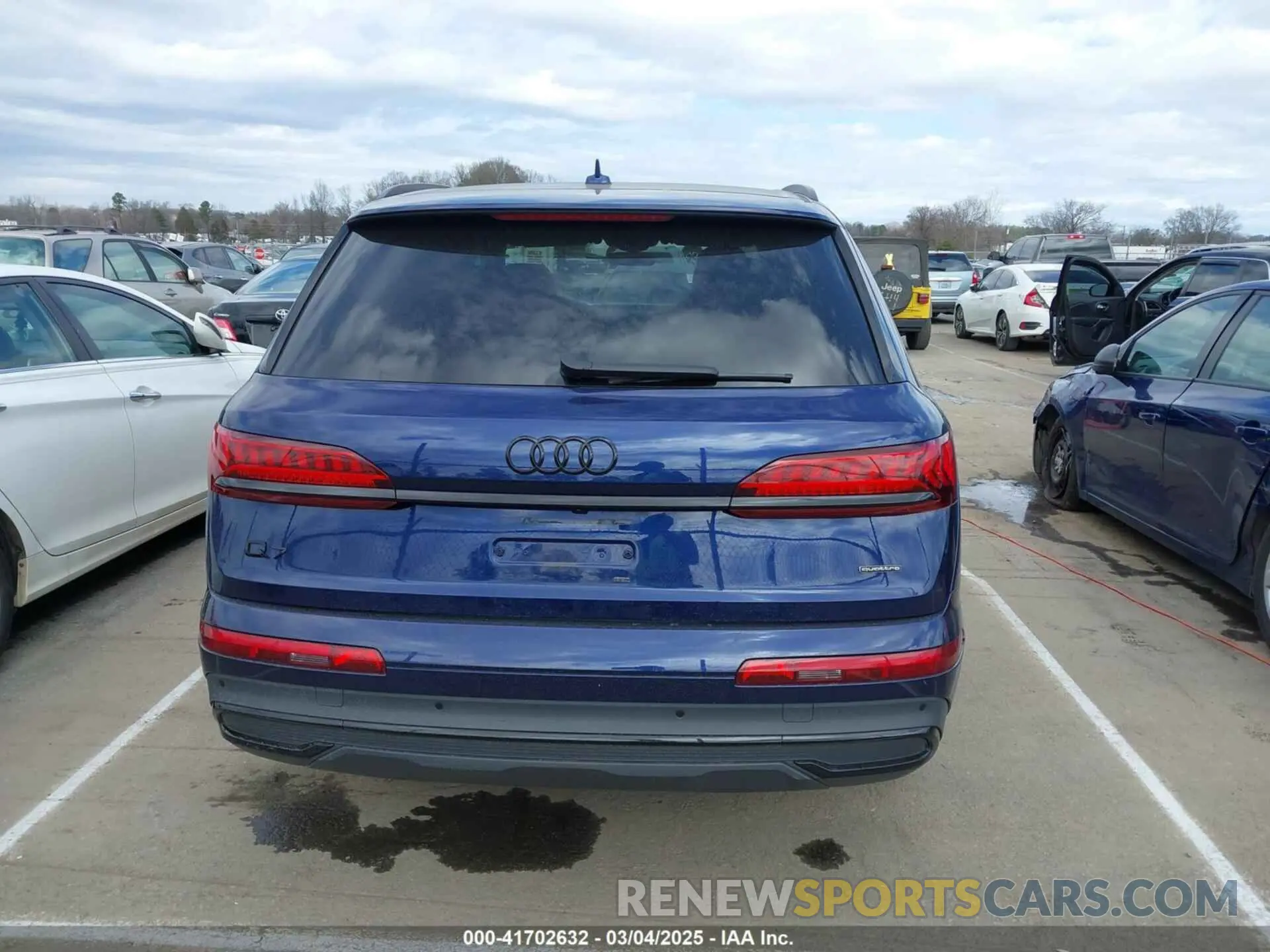 16 Photograph of a damaged car WA1LCBF76PD022585 AUDI Q7 2023