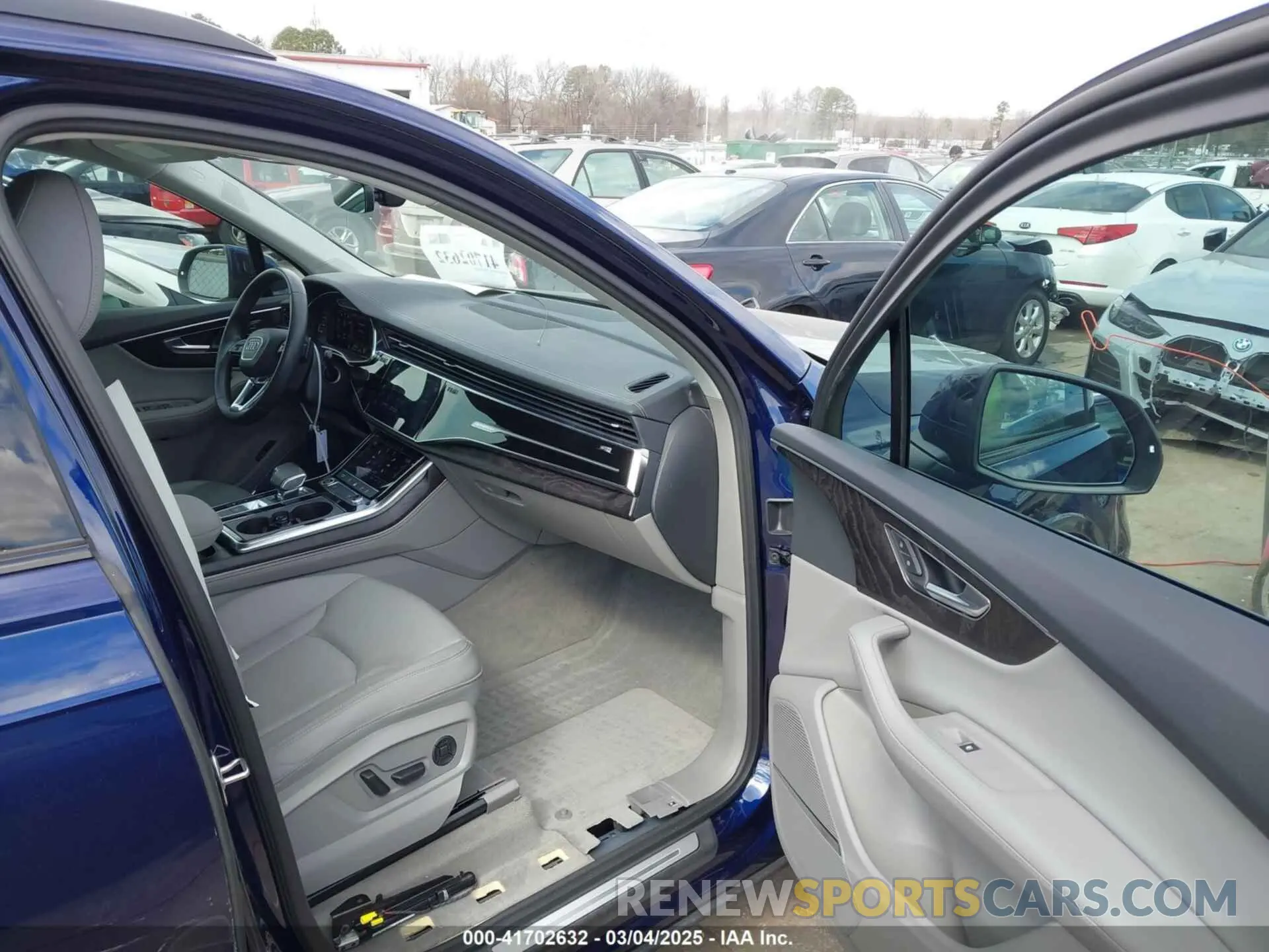 5 Photograph of a damaged car WA1LCBF76PD022585 AUDI Q7 2023