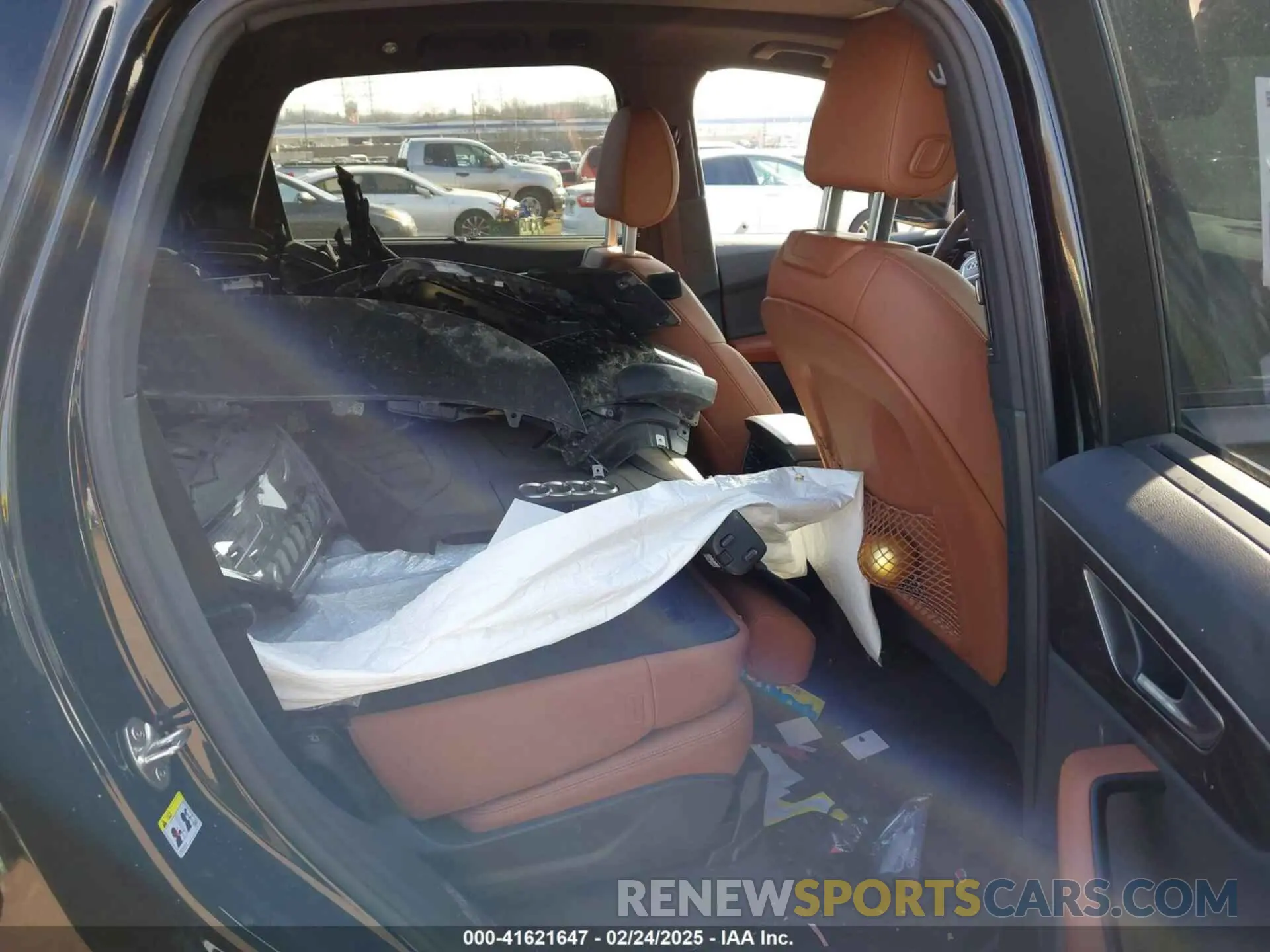 8 Photograph of a damaged car WA1LCBF77PD021834 AUDI Q7 2023