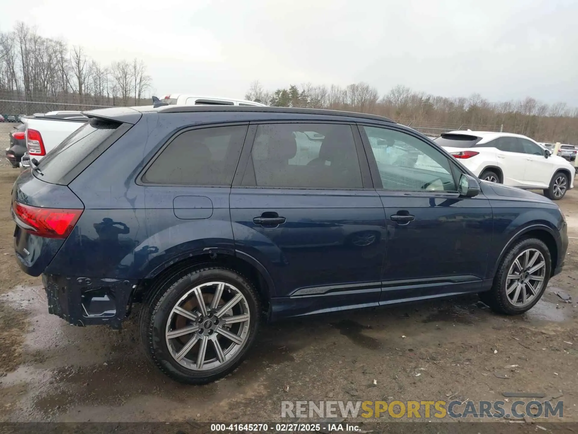 14 Photograph of a damaged car WA1LCBF77PD022093 AUDI Q7 2023
