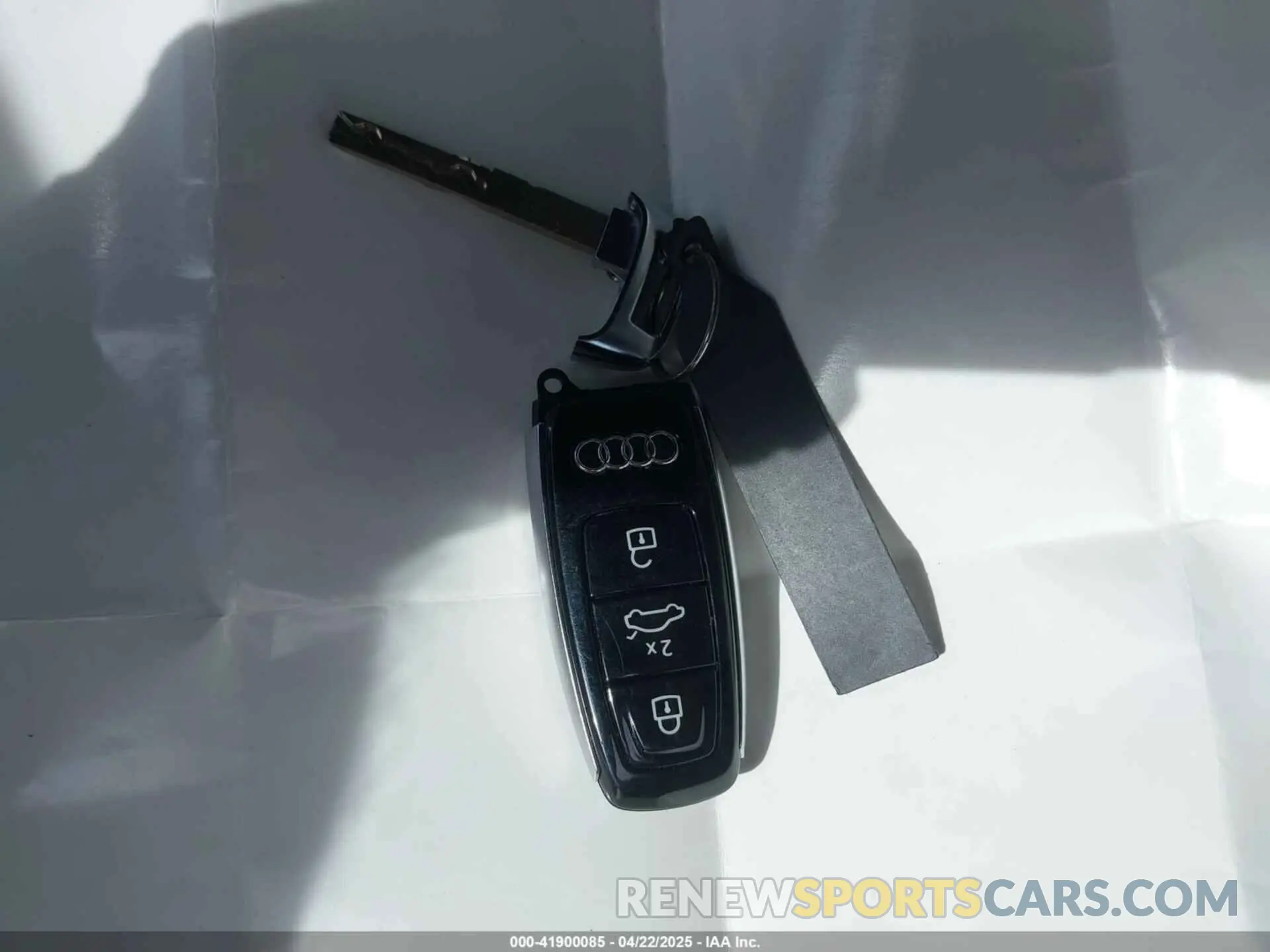 11 Photograph of a damaged car WA1LCBF77PD031019 AUDI Q7 2023