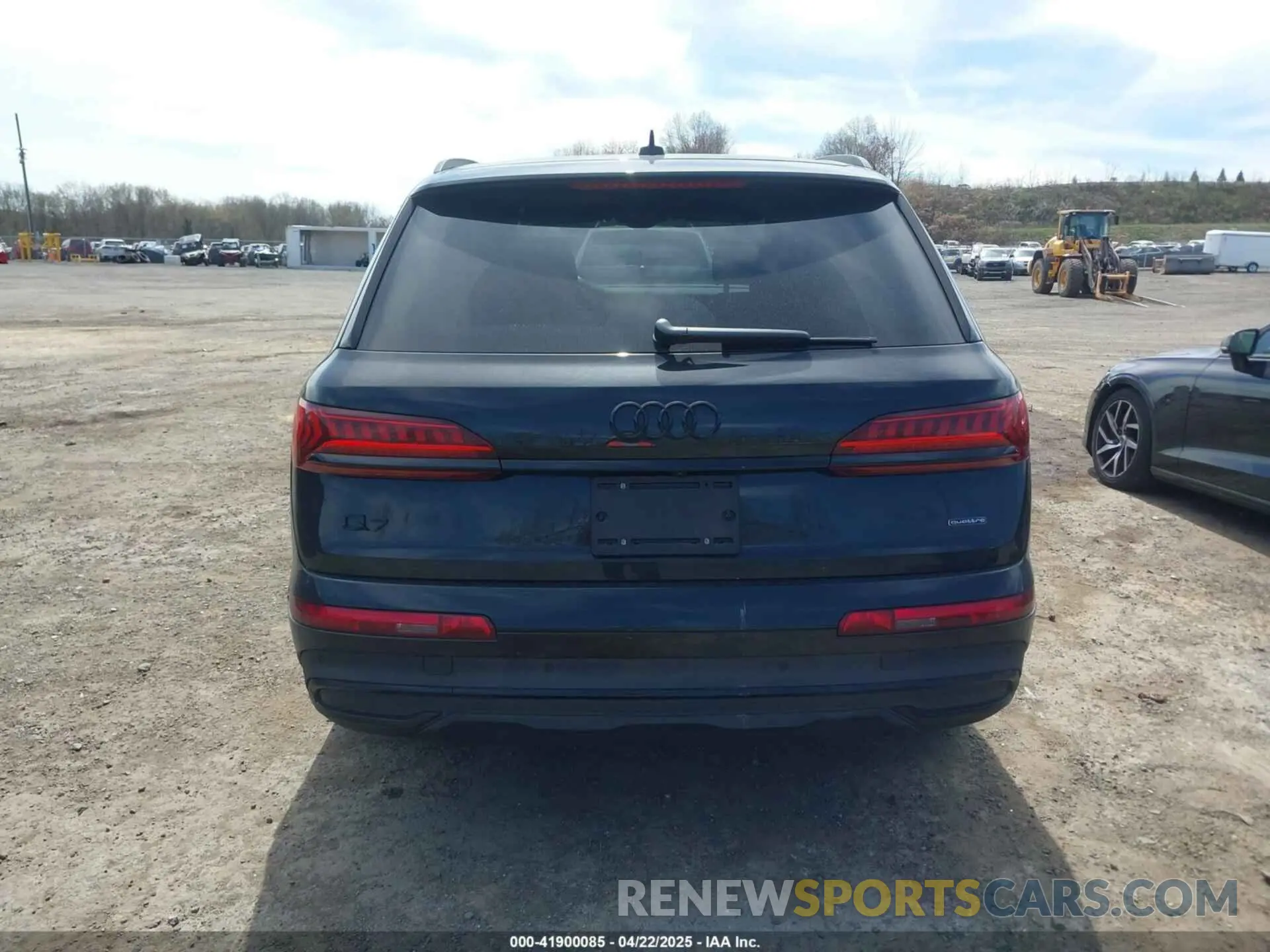 16 Photograph of a damaged car WA1LCBF77PD031019 AUDI Q7 2023