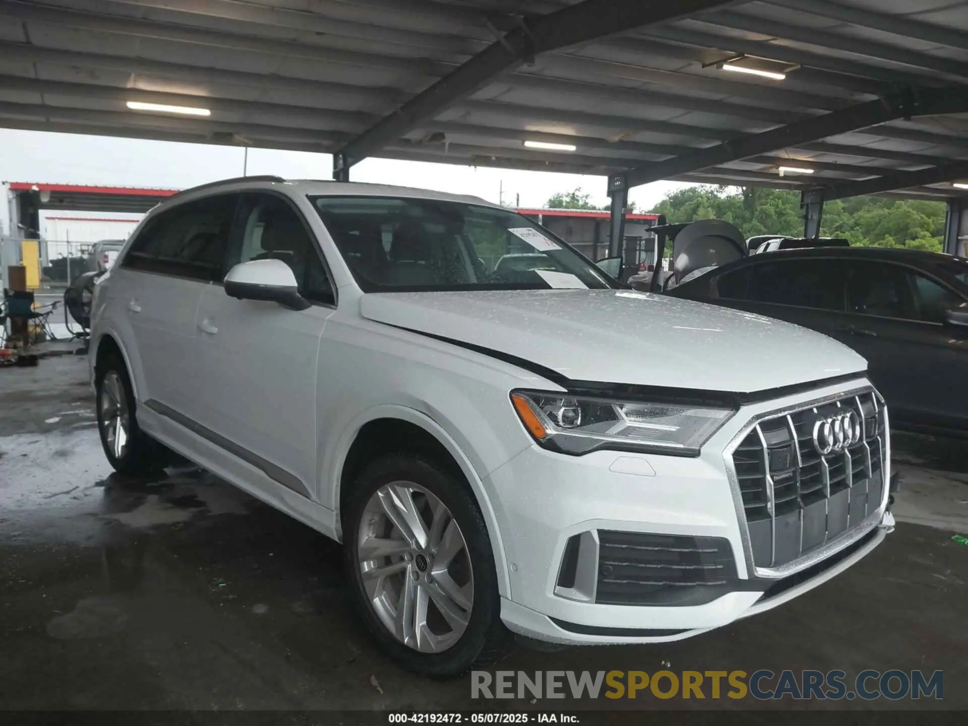 1 Photograph of a damaged car WA1LCBF7XPD001335 AUDI Q7 2023