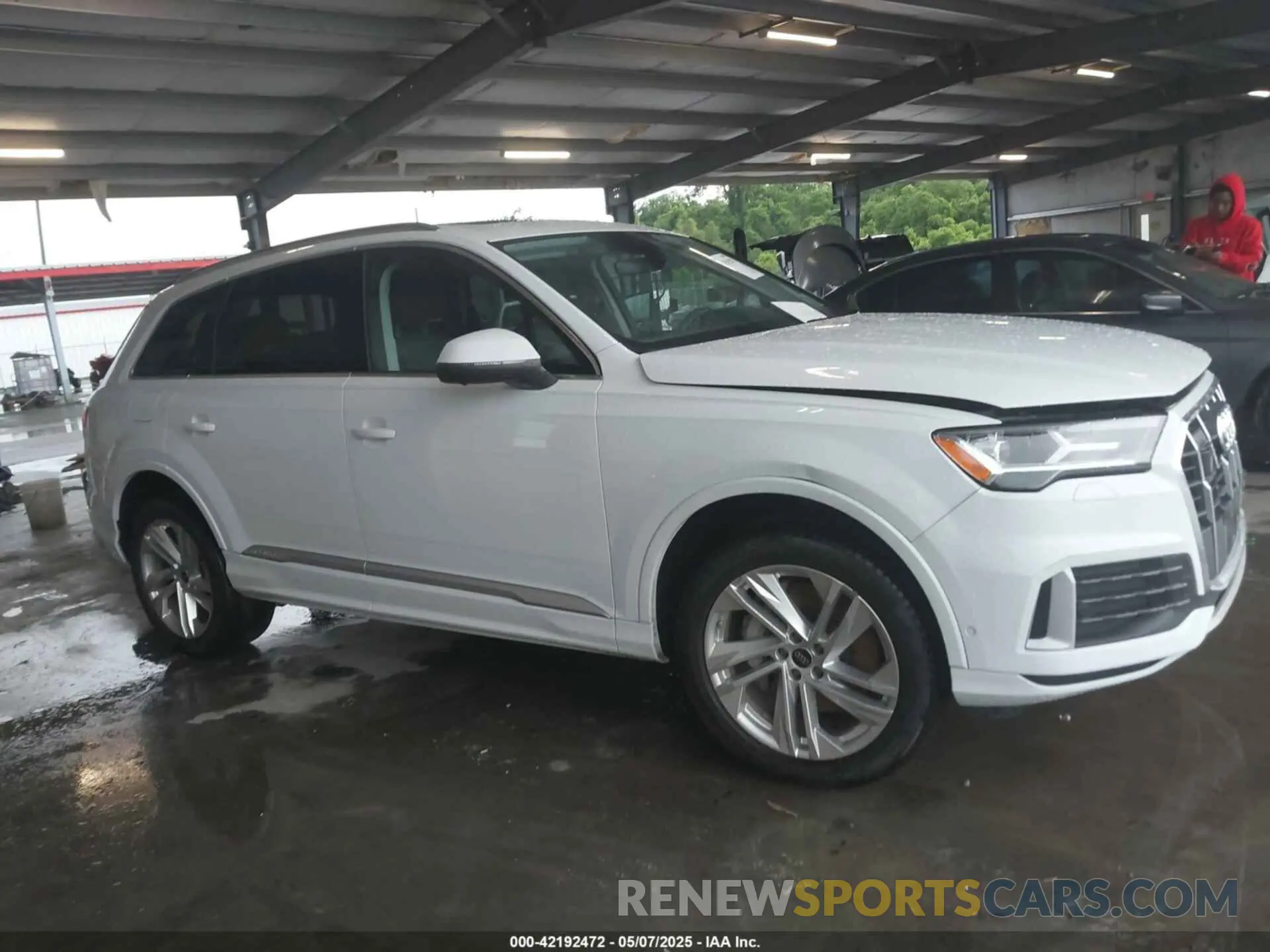 13 Photograph of a damaged car WA1LCBF7XPD001335 AUDI Q7 2023