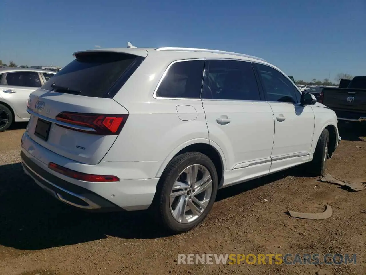 3 Photograph of a damaged car WA1LXBF70PD001672 AUDI Q7 2023