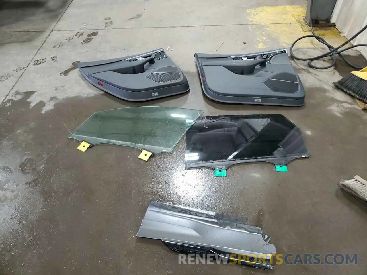 14 Photograph of a damaged car WA1LXBF70PD002417 AUDI Q7 2023