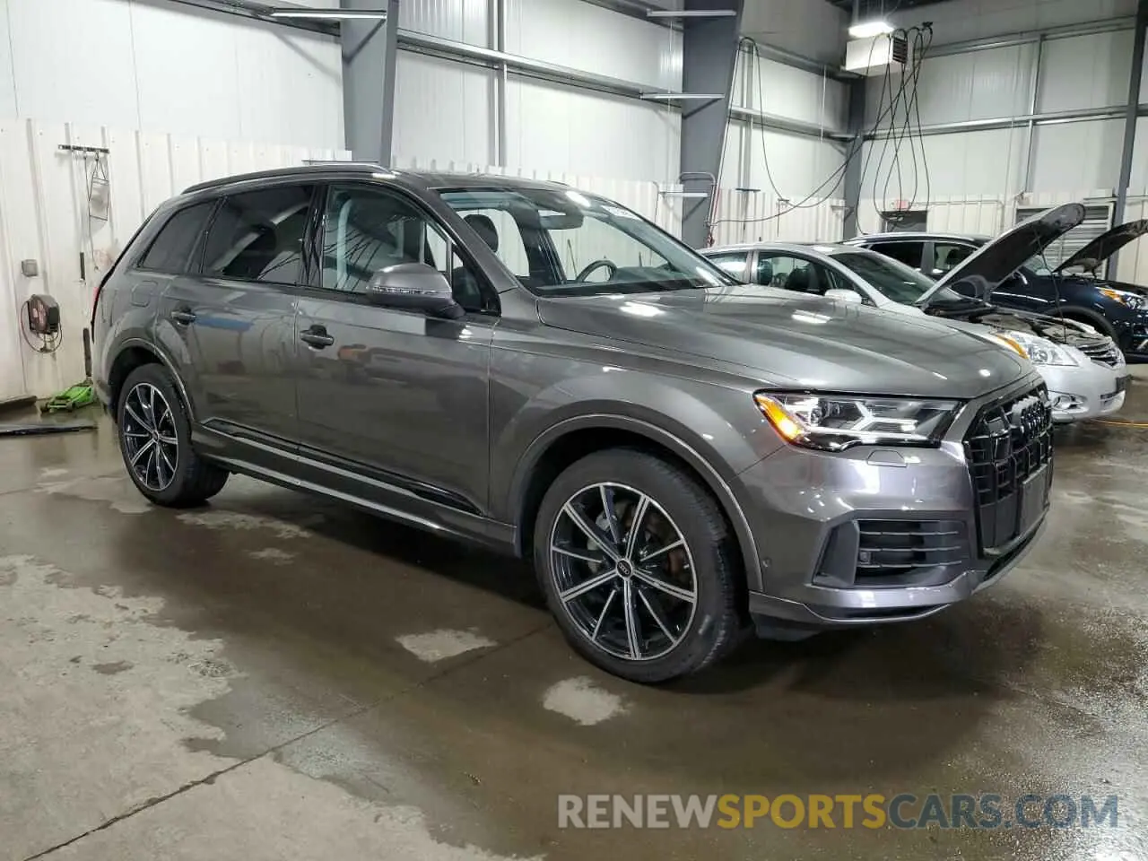 4 Photograph of a damaged car WA1LXBF70PD002417 AUDI Q7 2023
